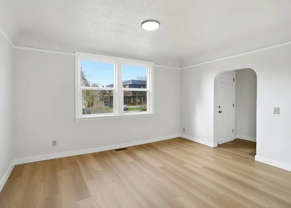 2542 Se 18th After Front Room.jpg