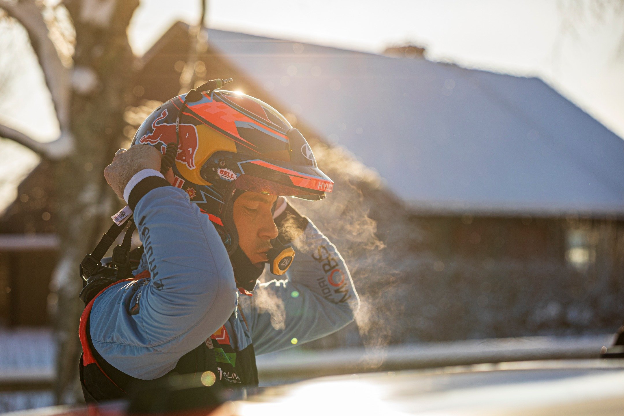 The pre-stage ritual.

Thierry Neuville putting his helmet on in the freezing morning air at Rally Sweden 2026, breath and light mixing in the cold backlit haze.

📸 Marco Rimola
&copy;️ Pure WRC Agency
&copy;️ Marco Rimola Photography
⚠️ All rights 