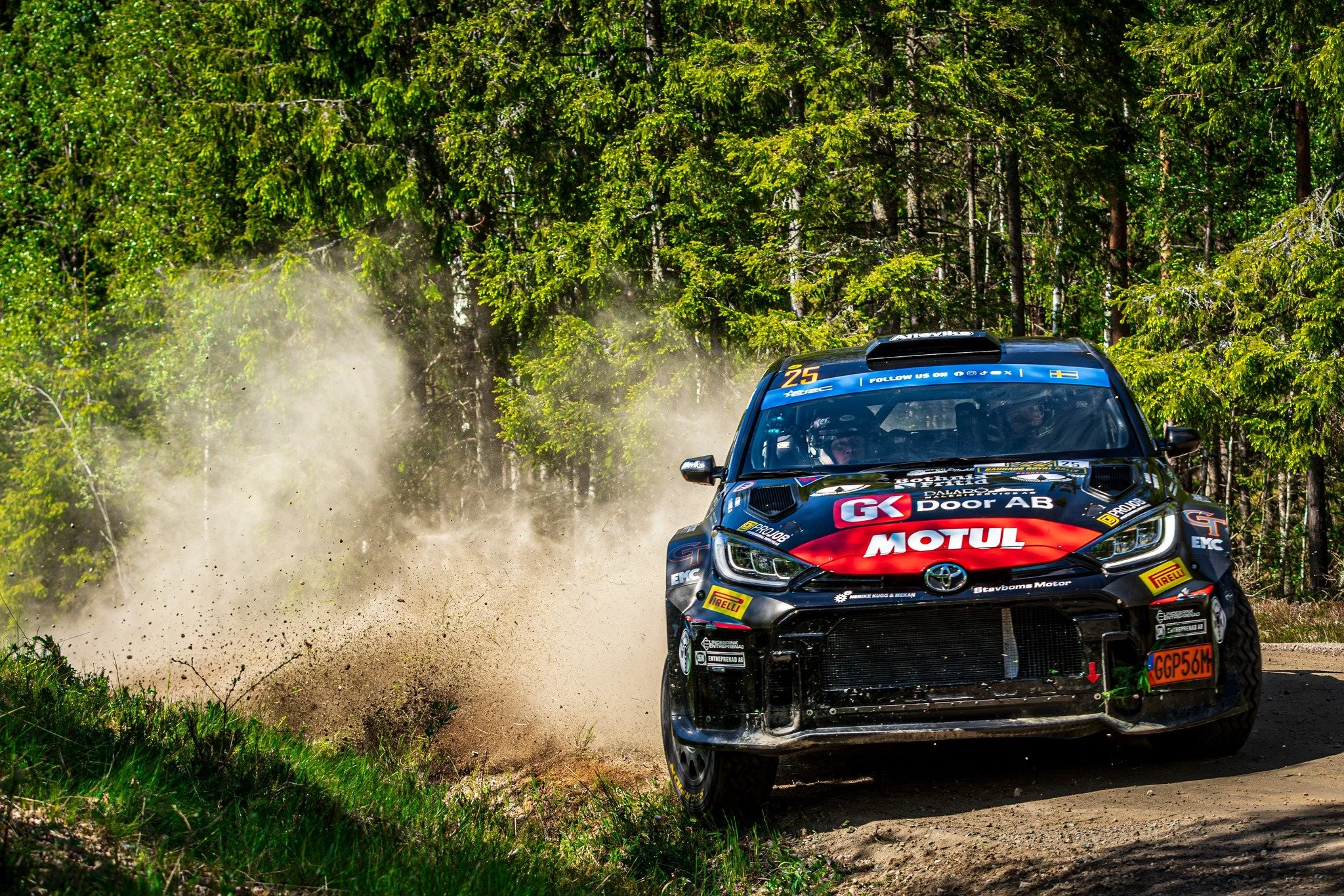 Send it.

Patrik Hallberg and John Stigh with the Toyota GR Yaris Rally2 on SS14 &Ouml;lme 1 during ERC BAUHAUS Royal Rally Sweden.

📸 Marco Rimola
&copy;️ Pure WRC Agency
&copy;️ Marco Rimola Photography
⚠️ All rights reserved | Unauthorized use is