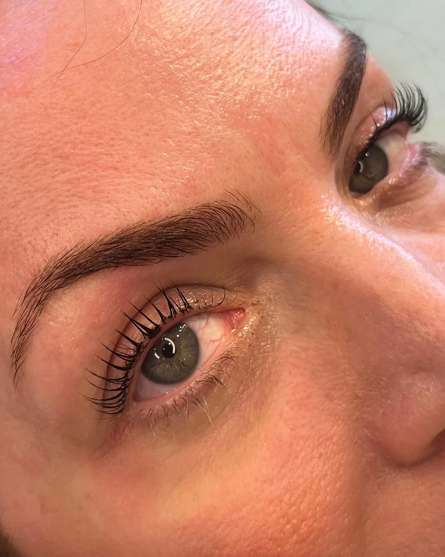 Another banger Lash Lift + Natural Brow Tint from a few weeks ago !! Forgot to take before pics but y&rsquo;alllll the difference is crazy 😵&zwj;💫
Working towards bottom Lash Lifts and Tints as well ☺️

✧
✦
✧
#sanantoniobrows #sanantoniowaxing #san