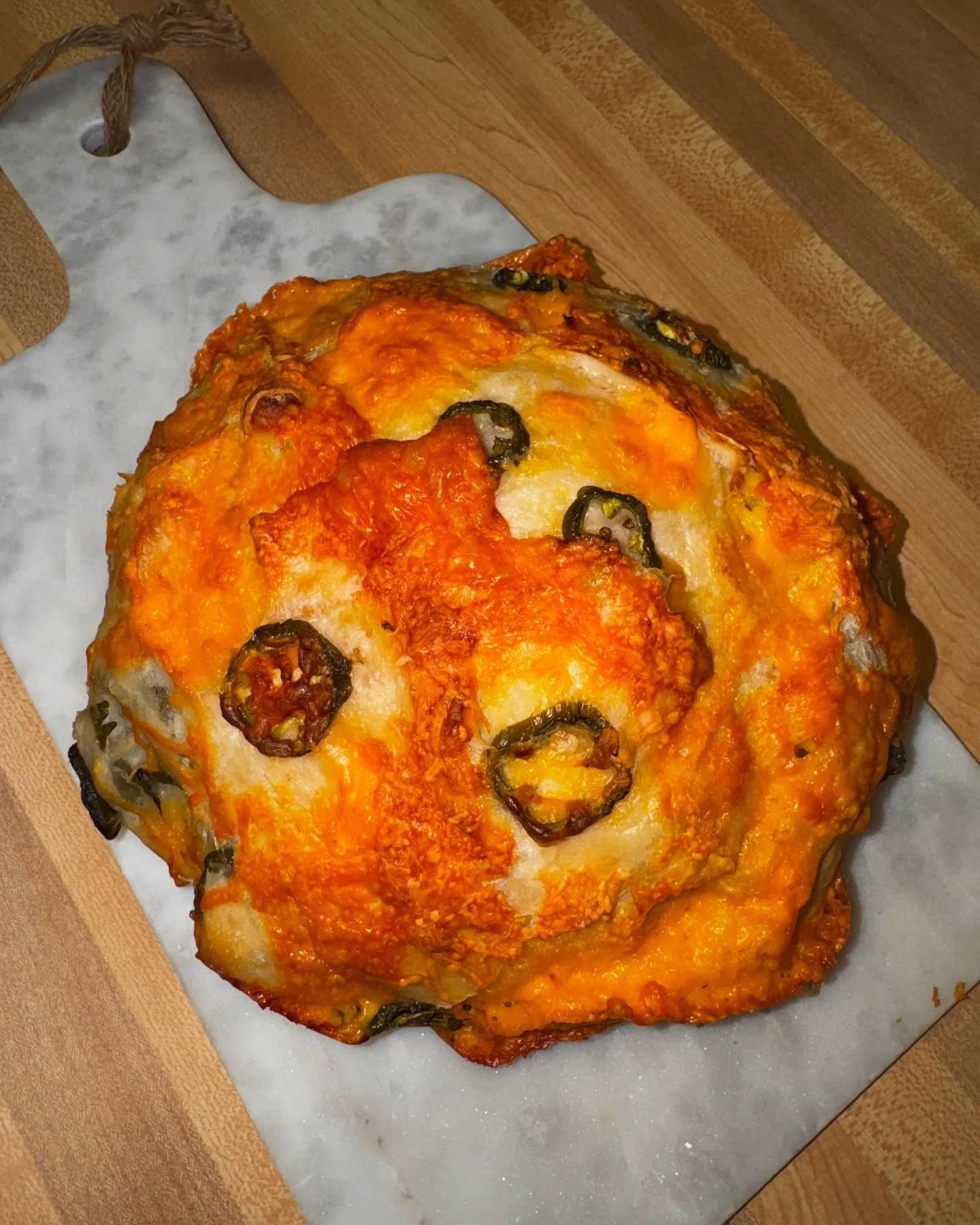 Made some jalape&ntilde;o cheddar bread today 😍

Extra spicy 🌶️ 

#jalapenocheddar #breadmaking #bakingfromscratch #breadbaker #breadlovers