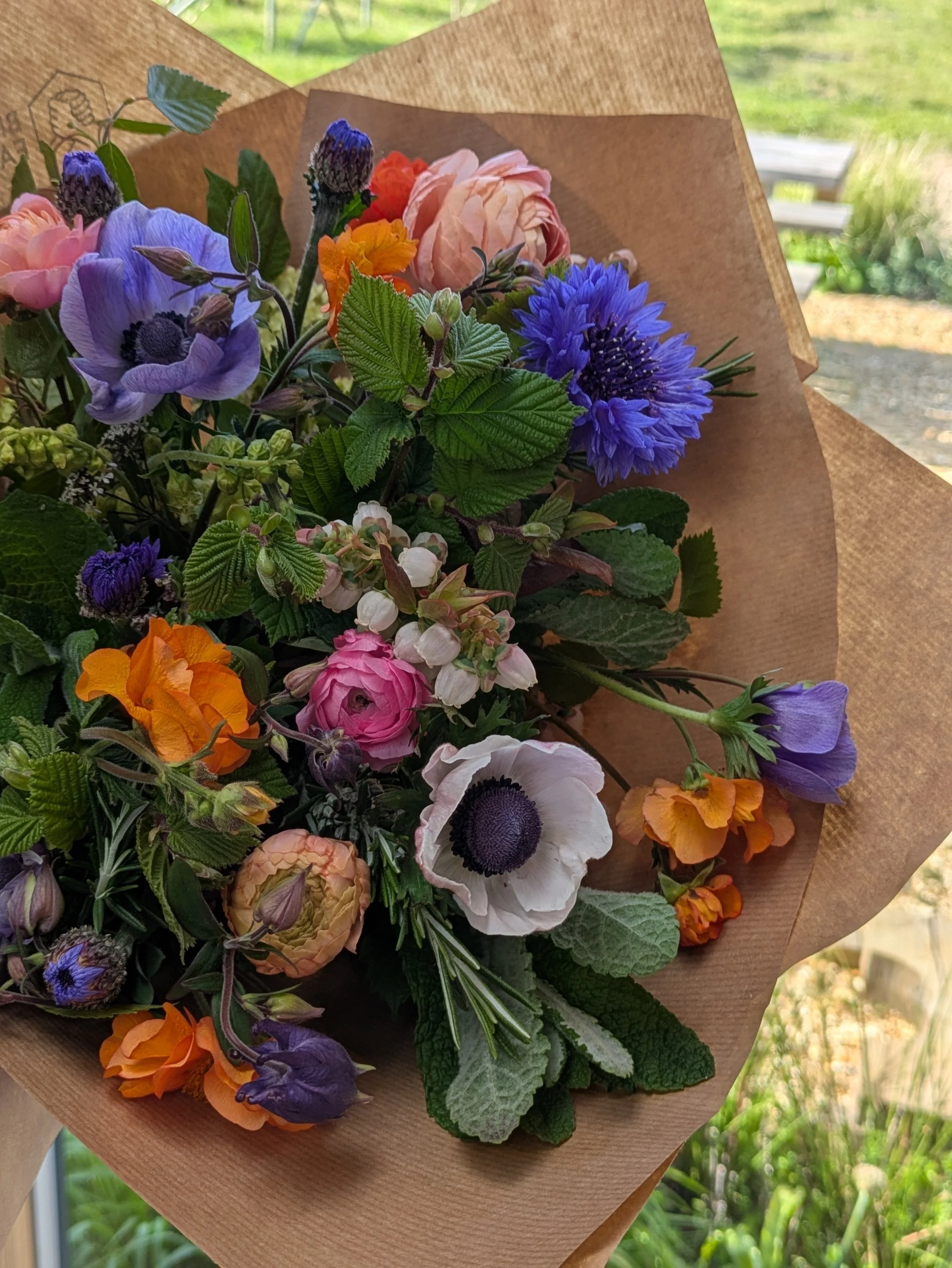 FRIDAY FLOWERS standard