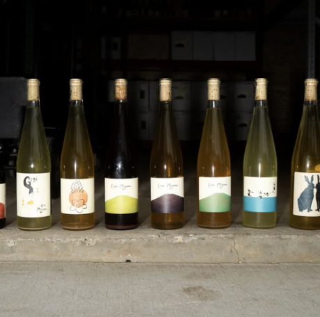 Las Mujeres Farm &amp; Wine
