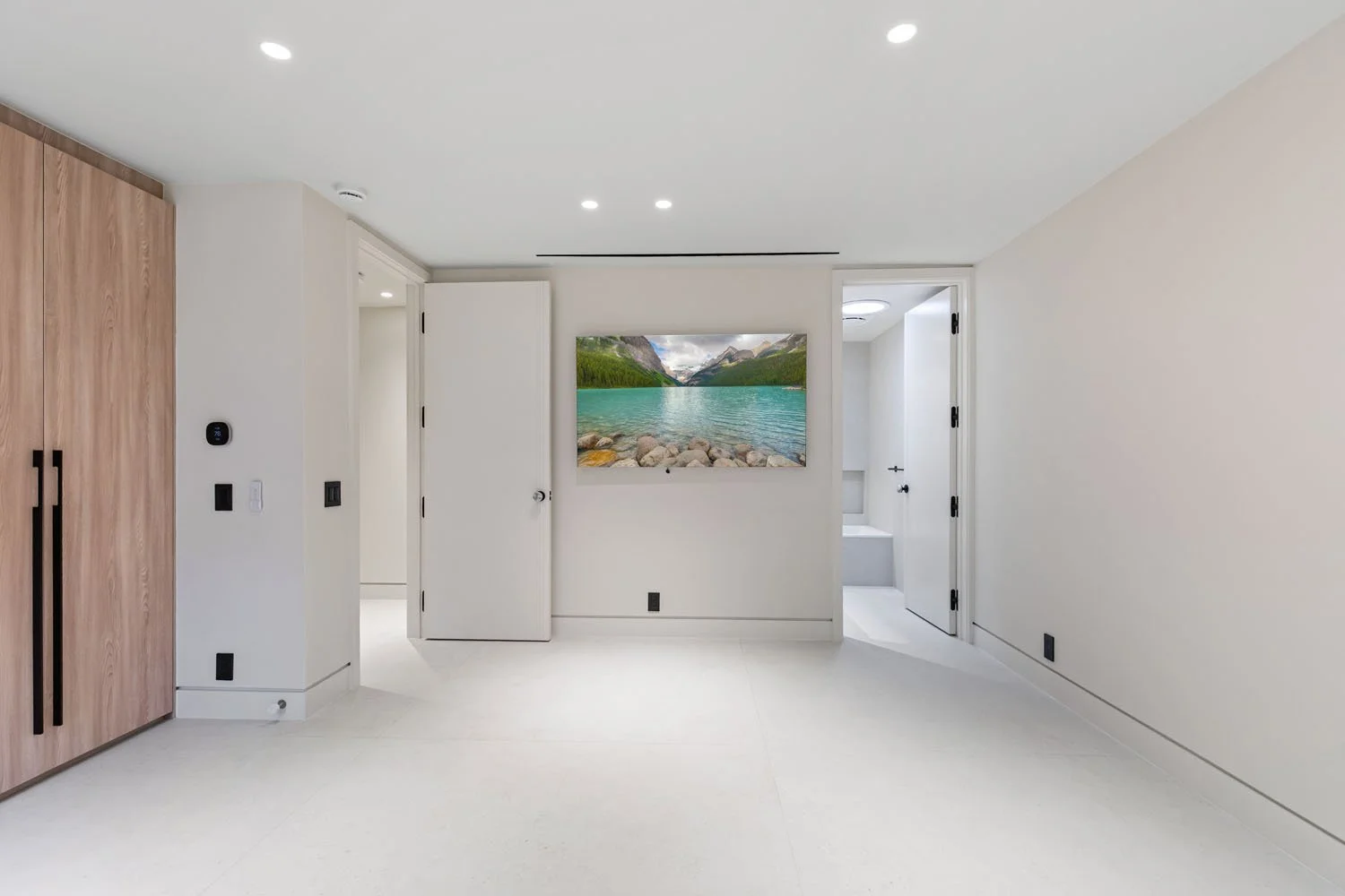 66-bedroom4-2.jpg