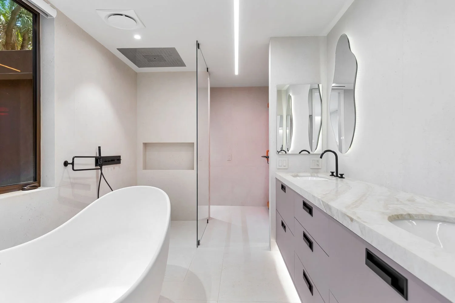 53-master-bath1.jpg