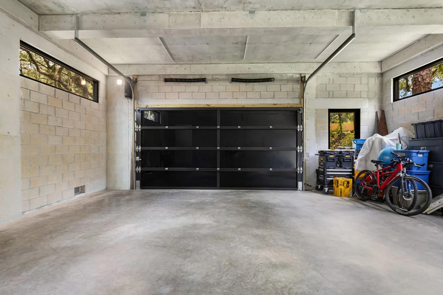 28-garage1.jpg
