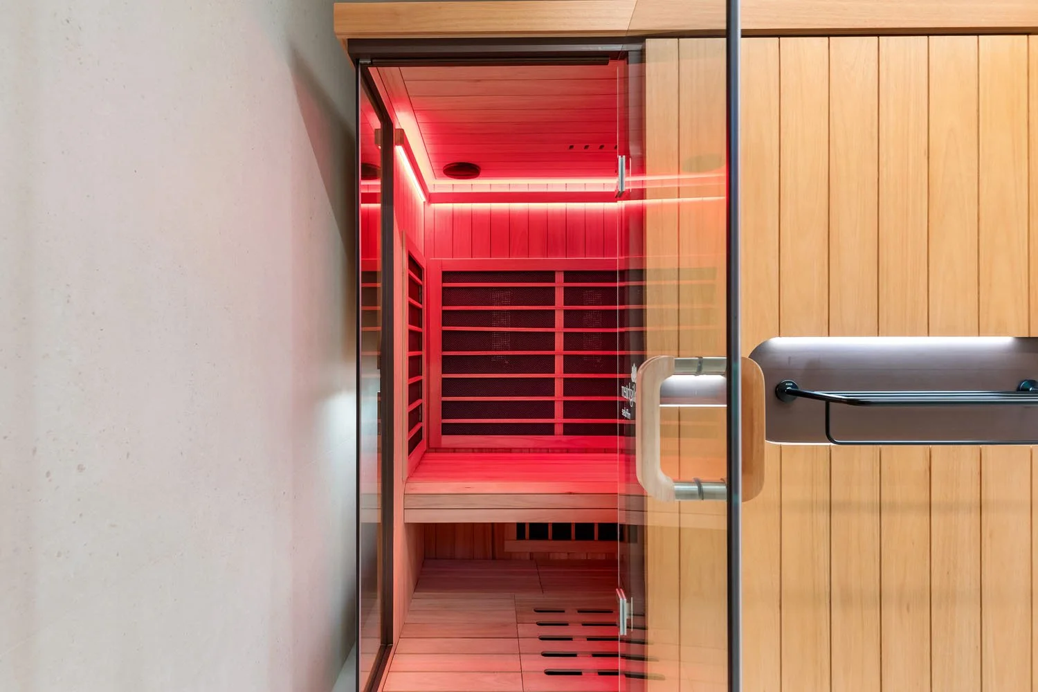 56-master-sauna.jpg