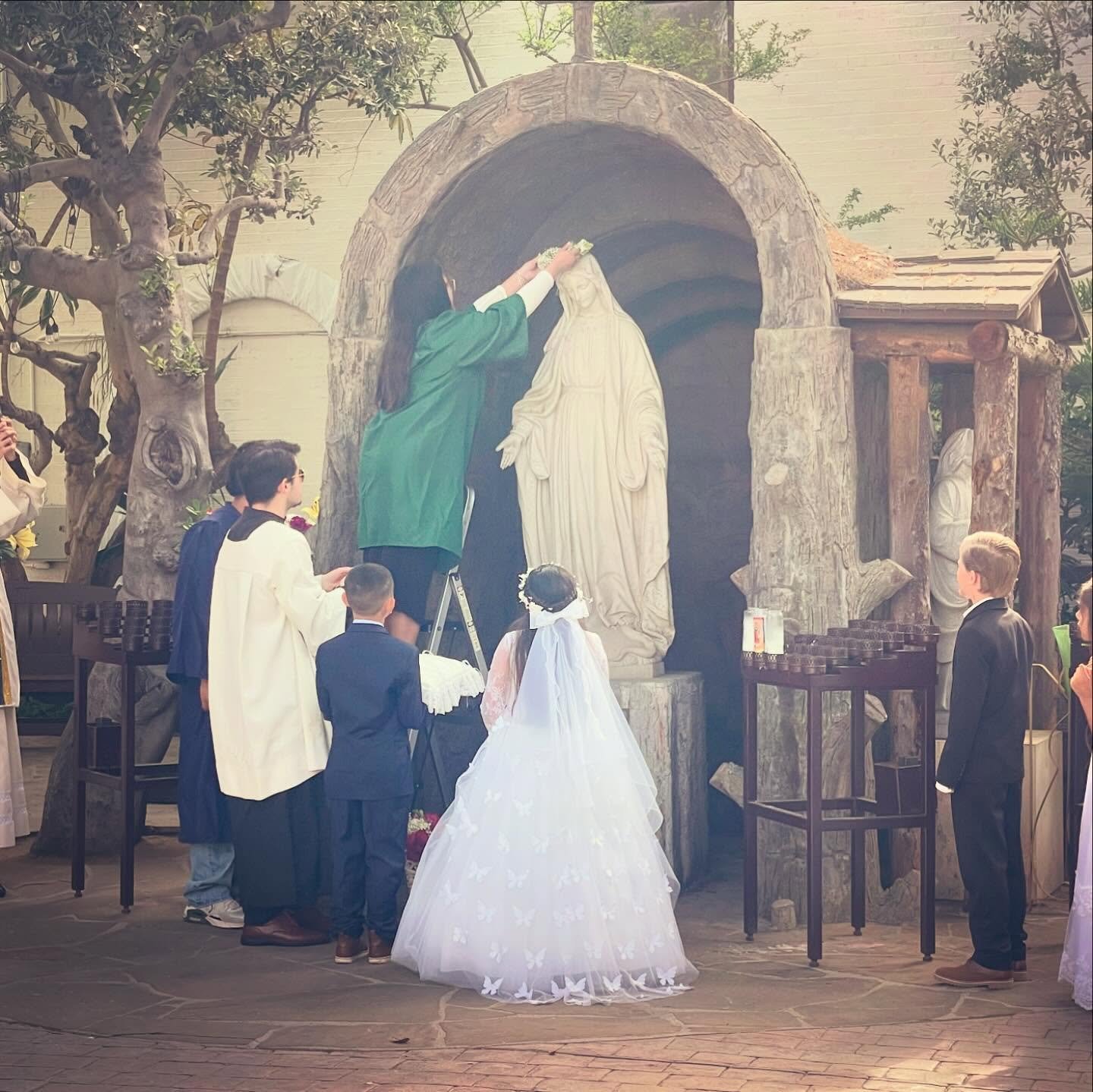 Today, our school community gathered for the beautiful tradition of May Crowning, honoring our Blessed Mother, Mary.
With flowers, prayer, and song, our students paid tribute to Mary’s grace and guidance, a cherished tradition that has been cel