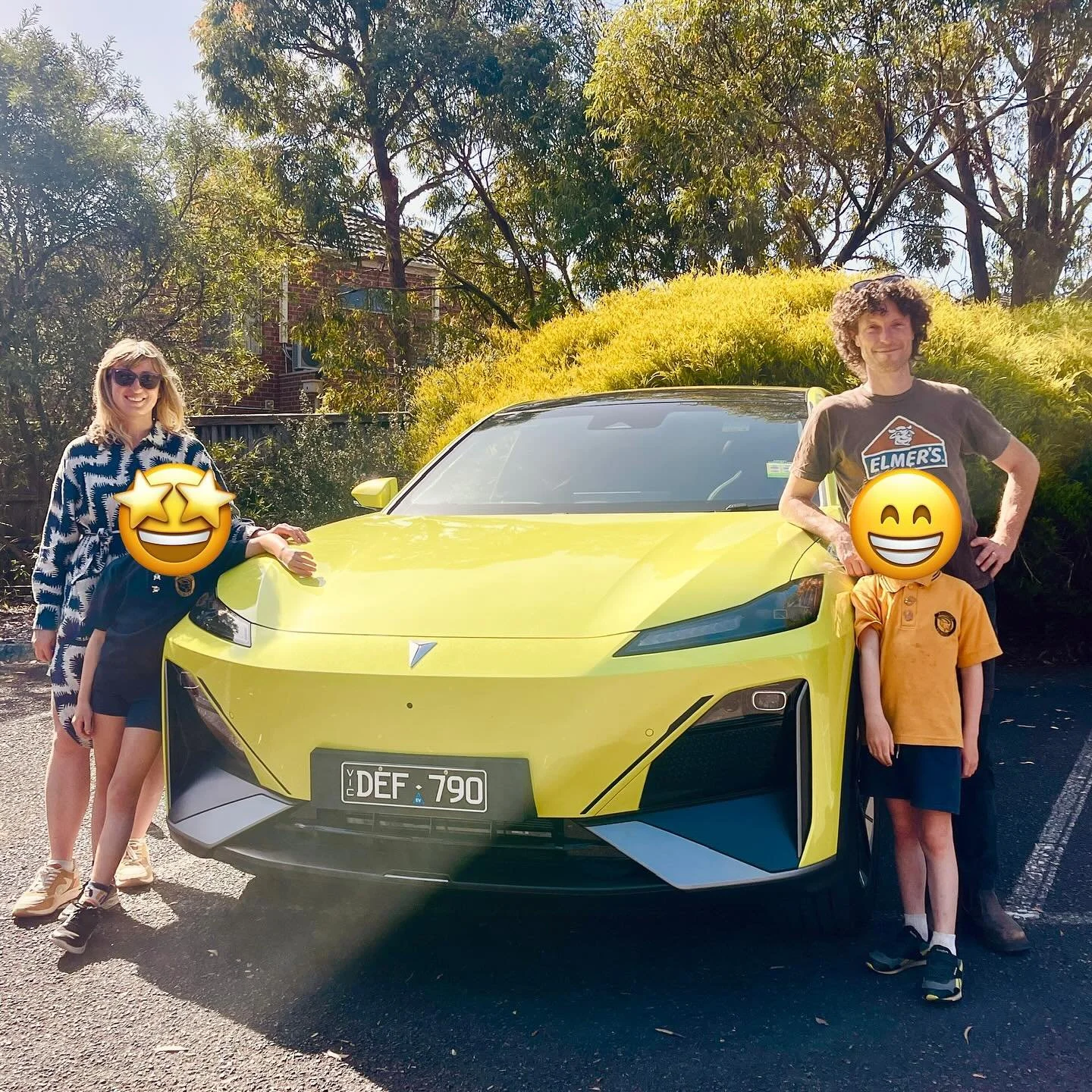 Out and about with the Deepal S07, this time in Melbourne with Josee, Michael and family. I think it will come down to this, the Zeekr X or the Xpeng G6 🤔⚡️🚗