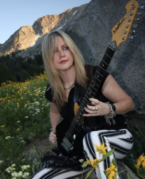 JODI FRAWLEE AT THE DAM GRILLE