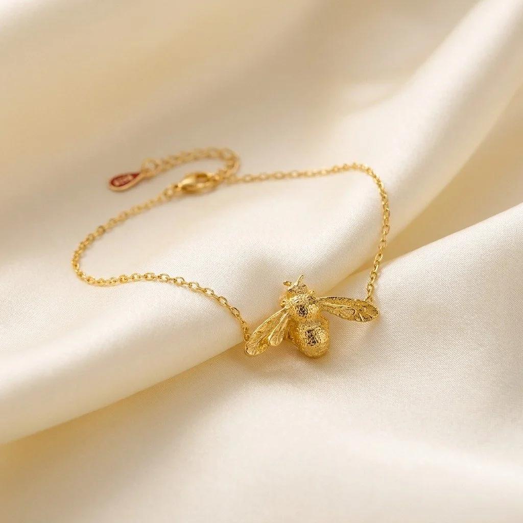 🐝✨ A little golden charm for every step.

Crafted from genuine 925 sterling silver and finished with luxurious 18K gold plating, our Bee Anklet is designed to bring elegance, femininity and a touch of nature-inspired beauty to your everyday style.

