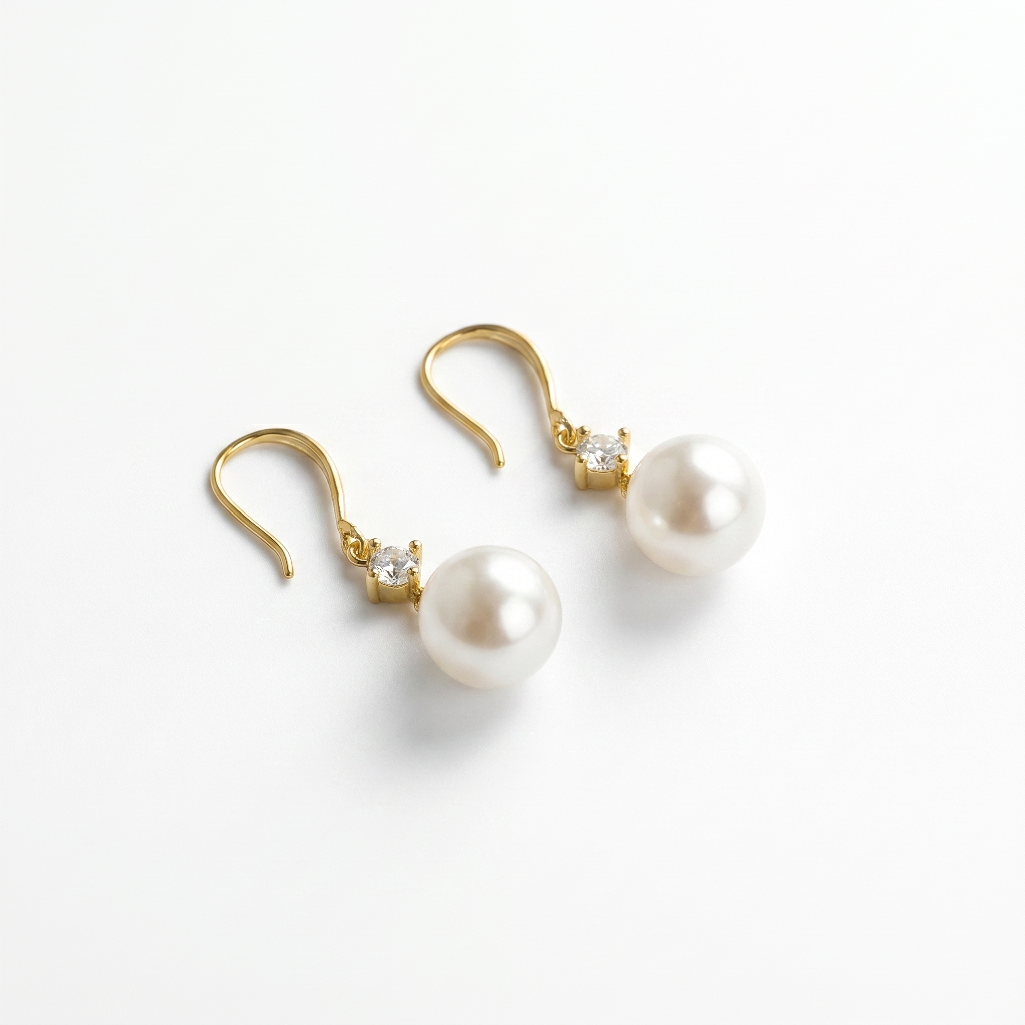Freshwater Pearl Drop Earrings in 925 Sterling Silver with 18K Gold Plated Hooks