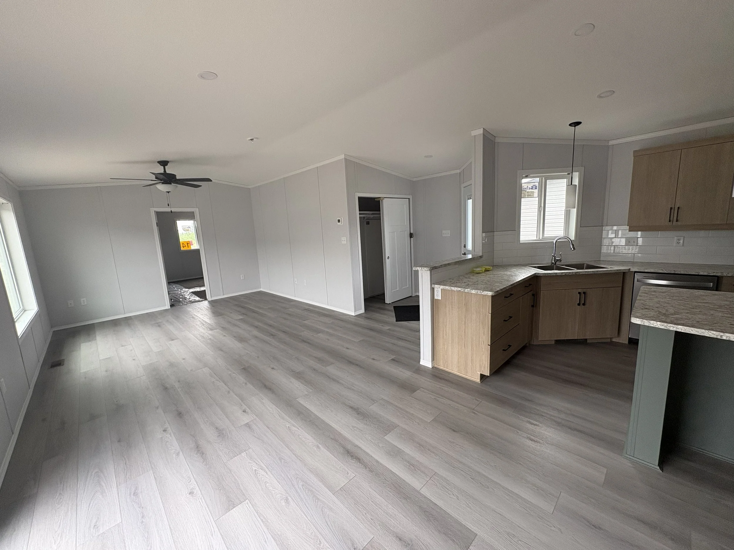 Prestige 20 Kitchen 2.jpg