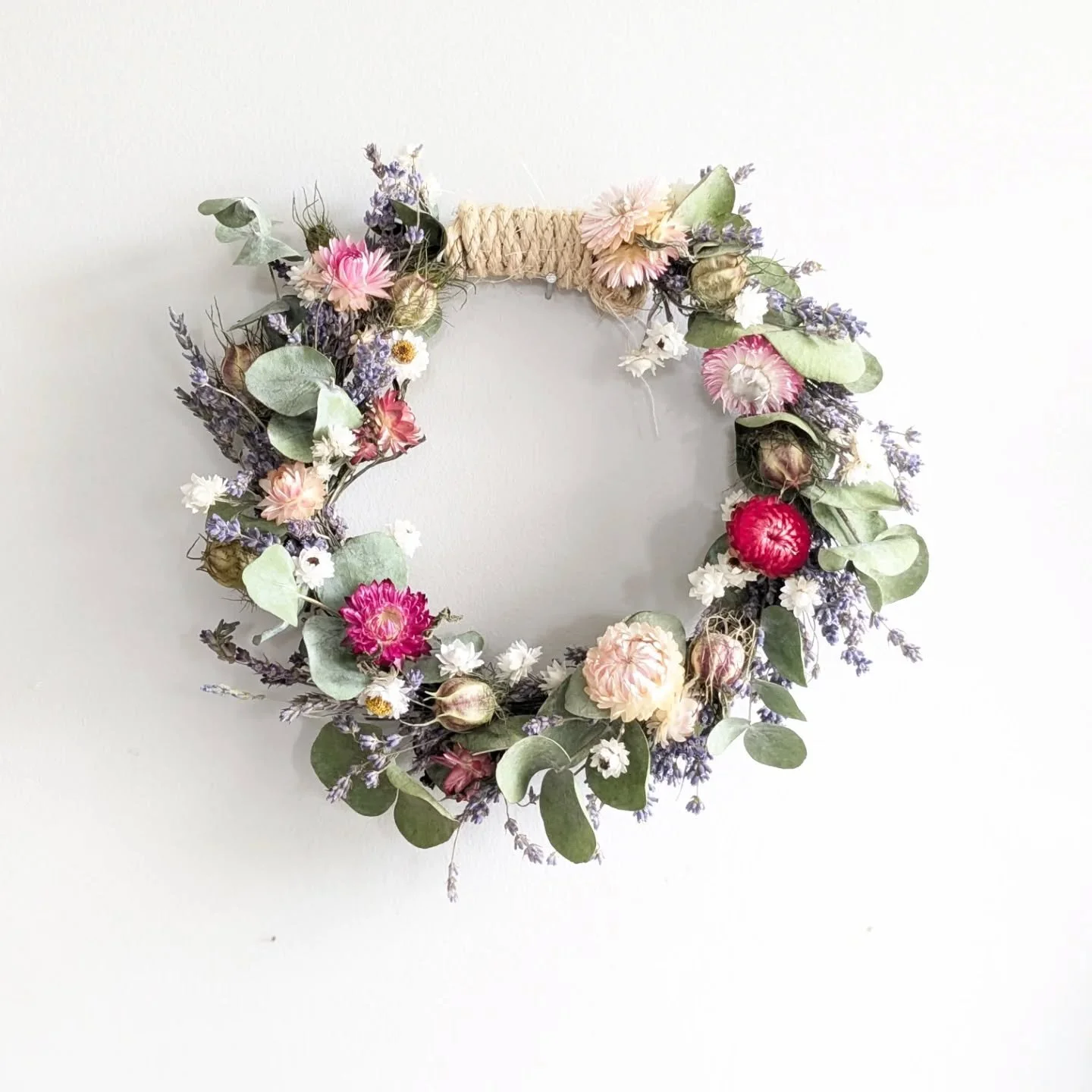 Friday wreath - last call to order a dried flower wreath to be sent to you or a loved one. The rest of this month is dedicated to wholesale orders 🌱 🌸, and all the outdoor projects that haven't been finished 😕.