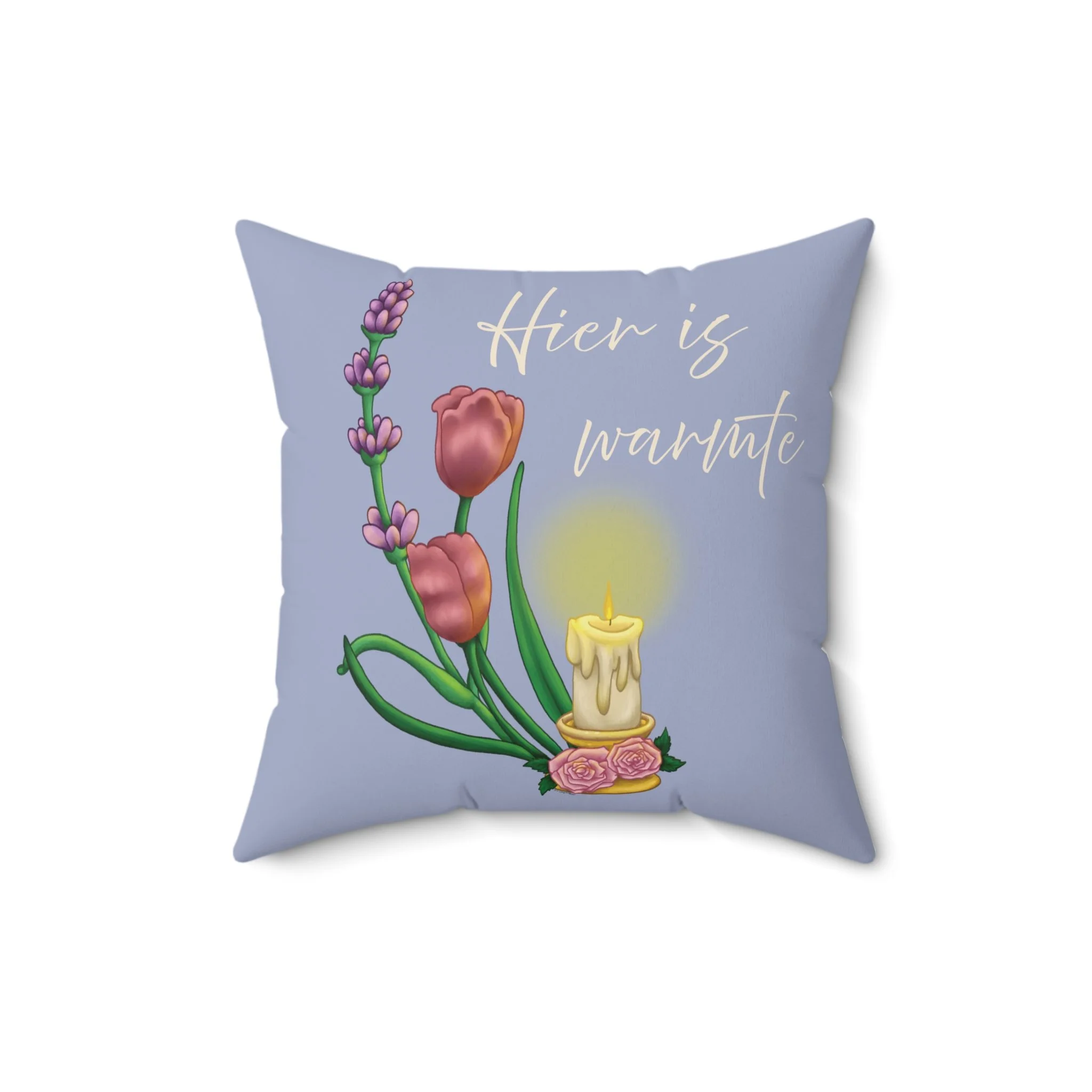 Hier Is Warmte decoratief lichtleisteenblauw kussen met cottagecore illustratie van kaars, lavendel en tulpen, grillige woondecoratie ontworpen in Haarlem Nederland Grootte 16x16 in