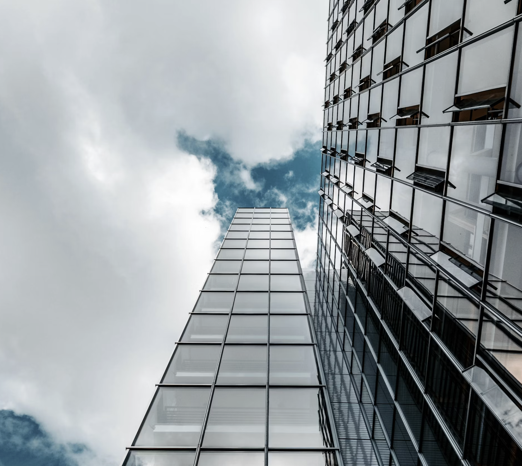 The New Banking Executive Order and Your ITIN Account: A Clear Read for Immigrant Families and Business Owners