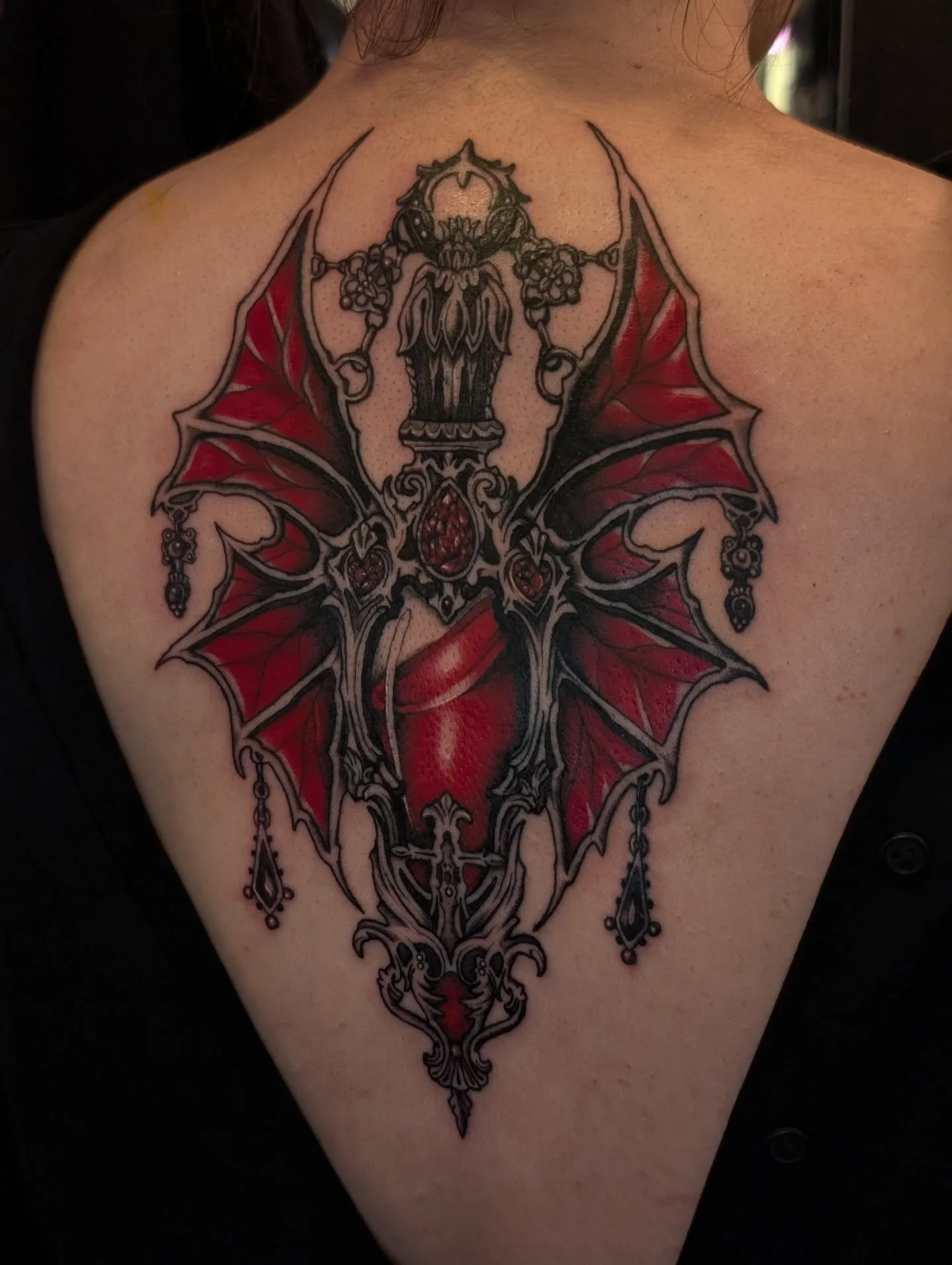 ❤️&zwj;🔥 My last tattoo for 2025 ❤️&zwj;🔥
Thank you Farida for sitting through it! 

Wishing all of my wonderful clients, friends and followers a very happy new year. 

I've enjoyed spending less time on this app this past year, and more time commi