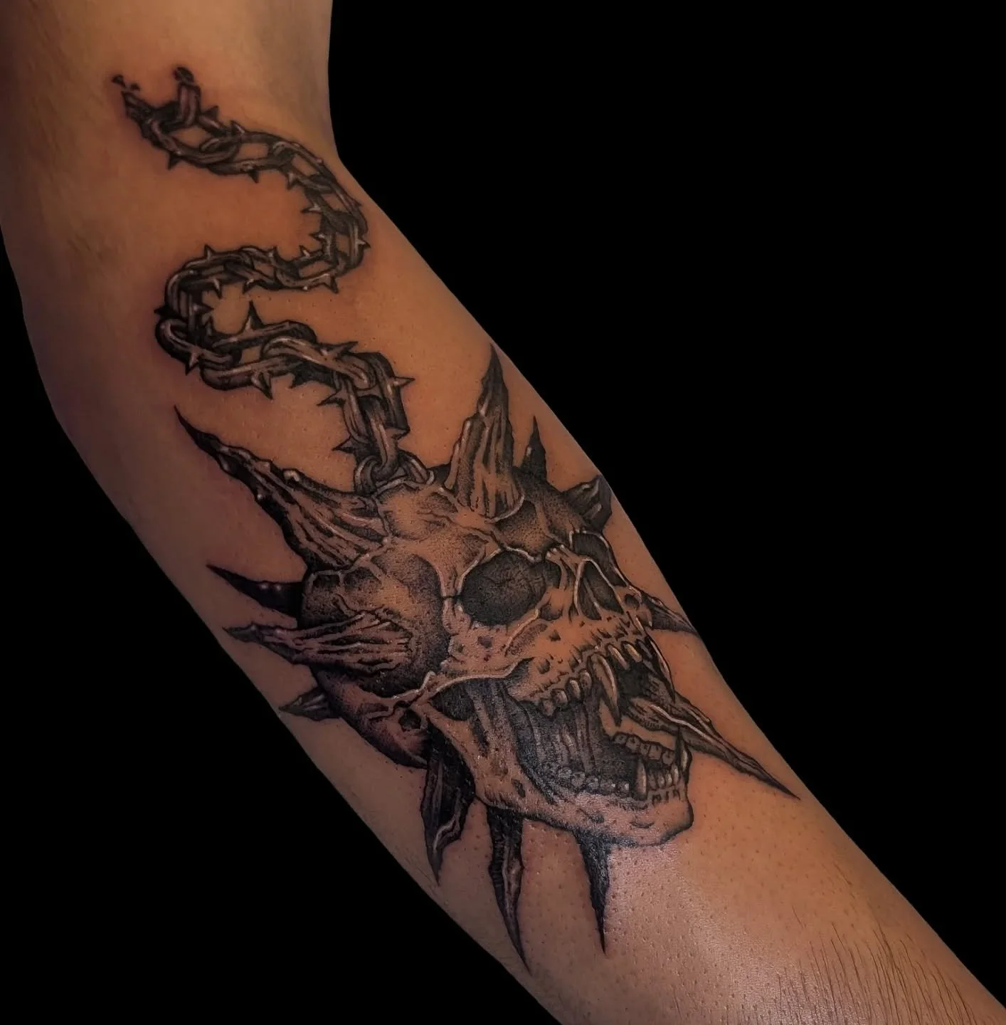 Had the absolute pleasure of doing Daniels first tattoo a few weeks back 💀

I'm so grateful to get to meet and talk to people from all walks of life, hear their stories and be inspired by their strength. This appointment was no exception! Thank you 