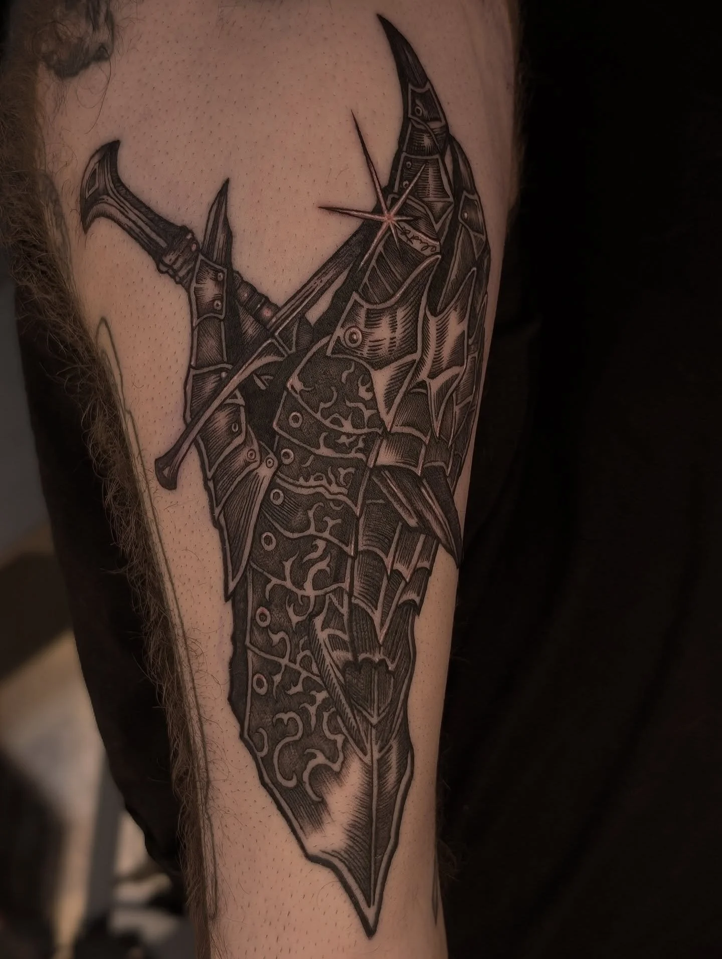 ⛓️ SAURONS GAUNTLET ⛓️

Had an absolute blast making this gap filler for the lovely Jeremy. Thanks for being a legend!! ✨