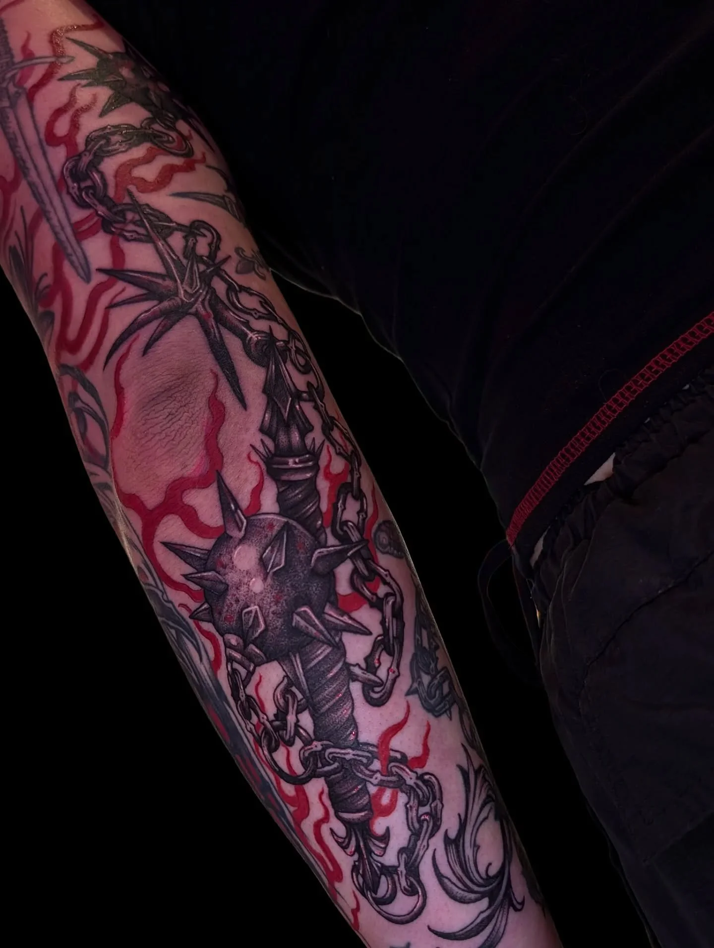 Still chipping away at this mediaeval sleeve for Korey - one session to go! Never complete without a gap filling mace. Always an honour to do such large scale work - thank you Korey! ❤️&zwj;🔥