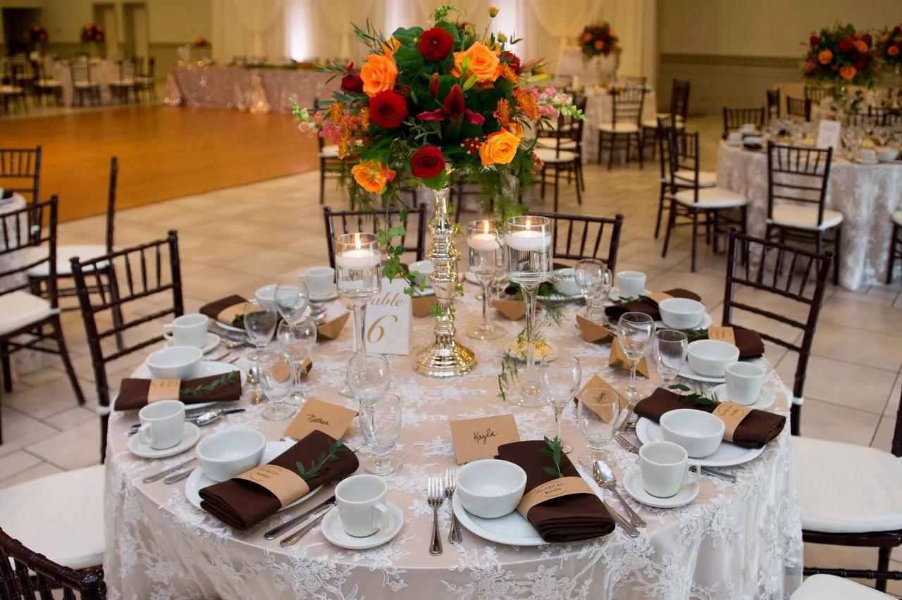 Elegant Fall Coloured Theme