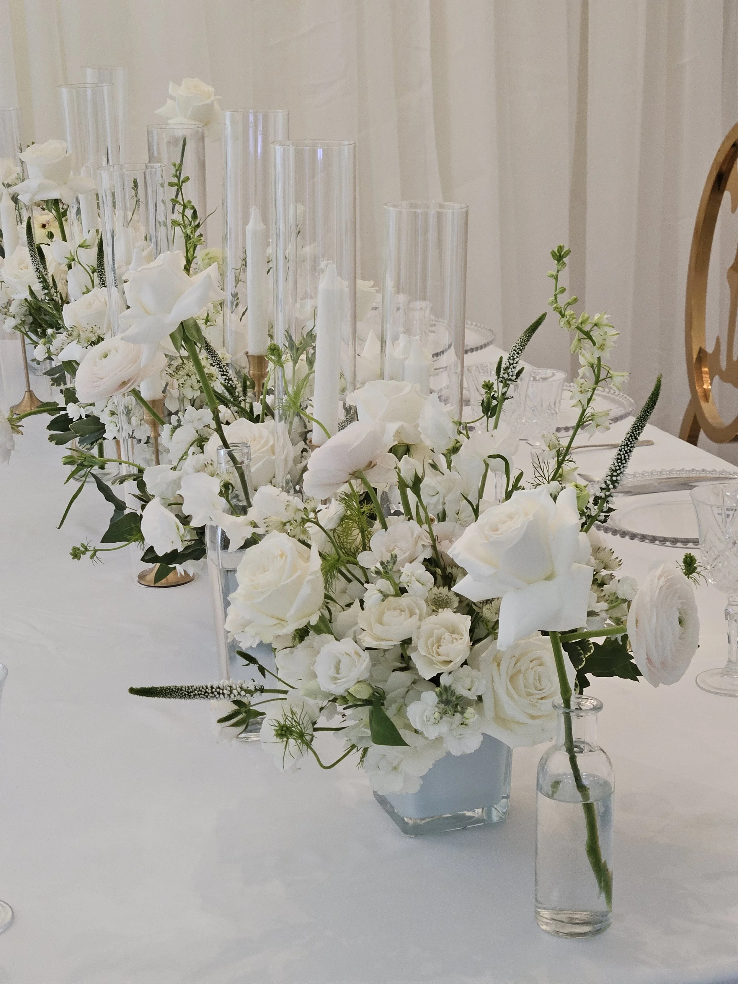 Elegant, Crisp and Luxurious Wedding Decor