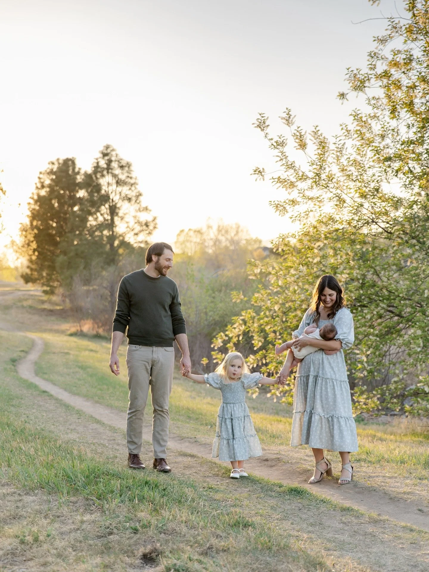 I met this mama a few years ago after moving to the area. She&rsquo;s become a dear friend, and it&rsquo;s been so special to see her family grow and to have the pleasure of photographing them now. Such a gift to witness this season&mdash;truly a bea
