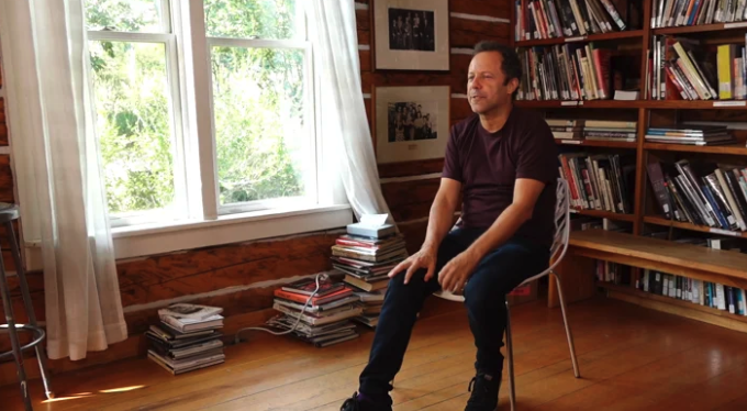 Watch: "'Inside My Studio' with Vik Muniz."