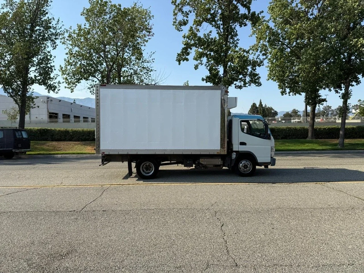 2013 Mitsubishi Refer4.webp