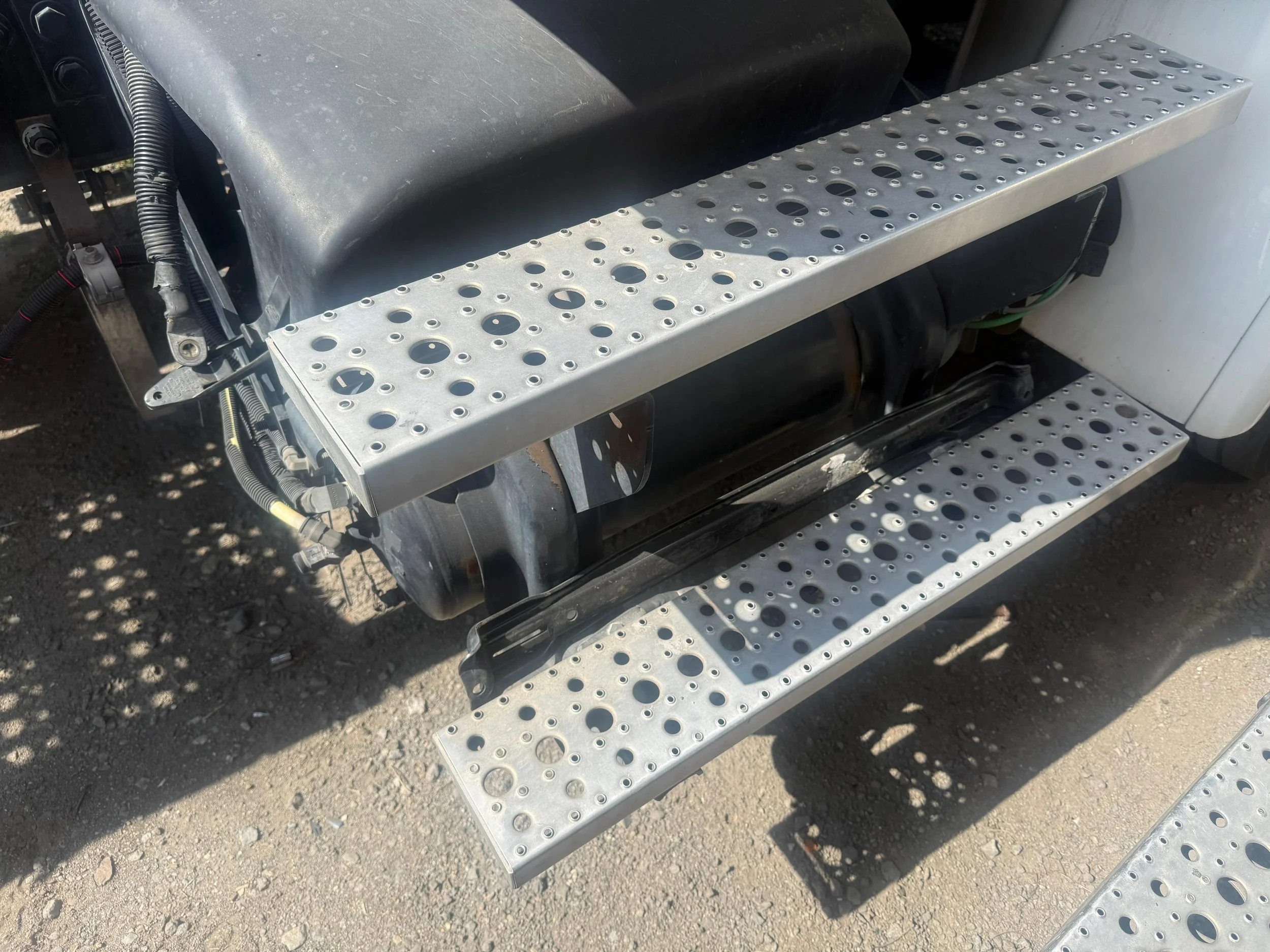 2012 Freightliner M-2 Aluminum Steps