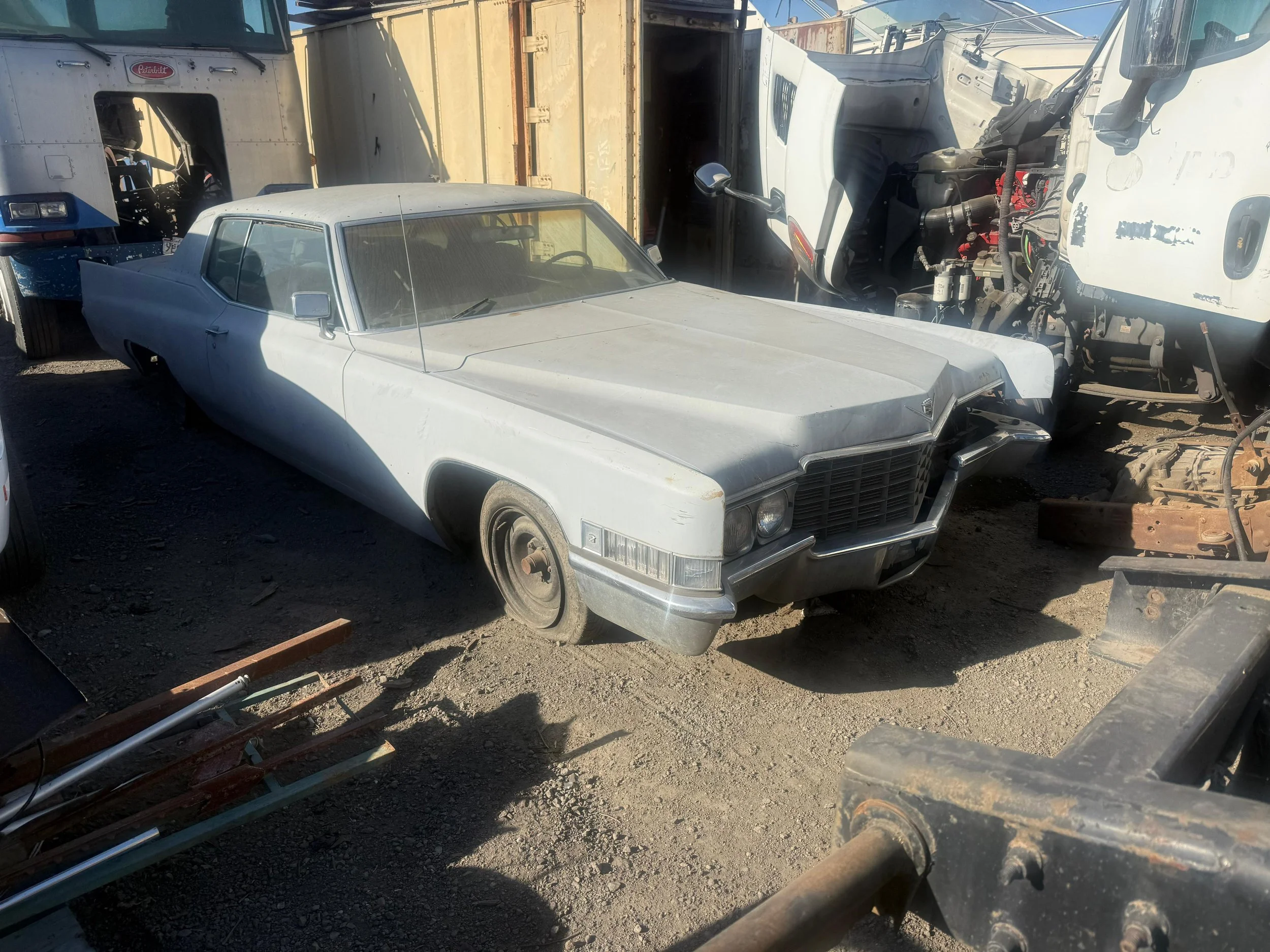 1969 Cadillac Coupe DeVille - Parting Out