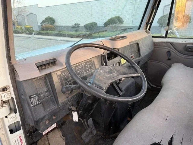 1999 International 4700 Cab and Chassis2.webp
