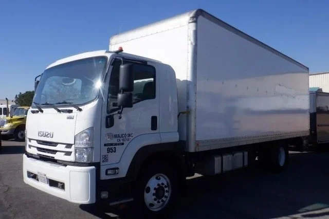 2018 Isuzu FTR Box truck 26'