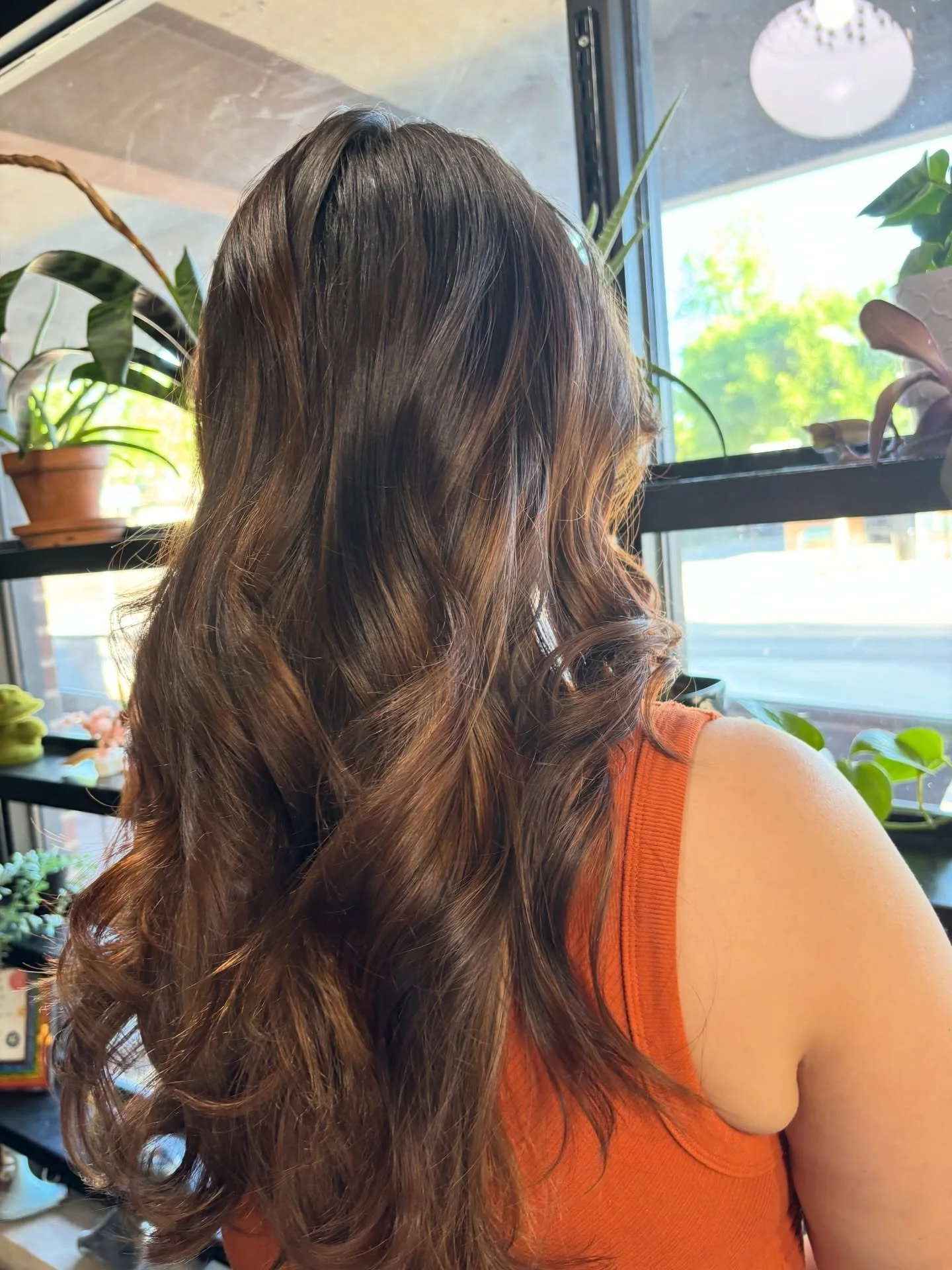 Balayage highlights by @hairbysophieshea for the win! 

.
.
.
.
#velvetmonkeyplaza #velvetmonkeysalon #altsalon #okchair #plazadistrictokc