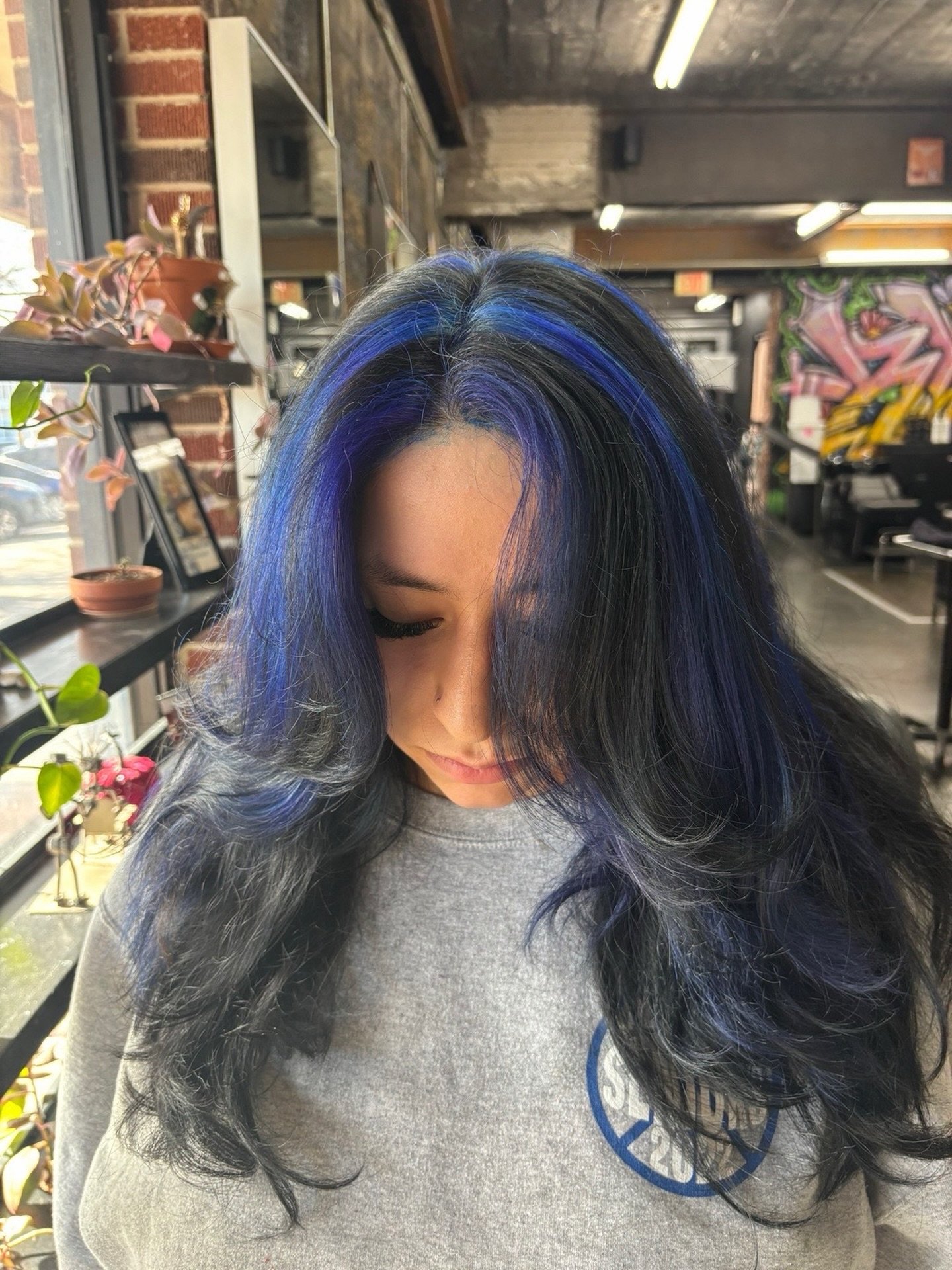 Chunky purple for this Fantasy Friday 🎨✂️

Hair by @hairbysophieshea 

.
.
.
.
#purplechunkyhighlights #fantasyfriday #velvetmonkeysalons #velvetmonkeyplaza #altsalon