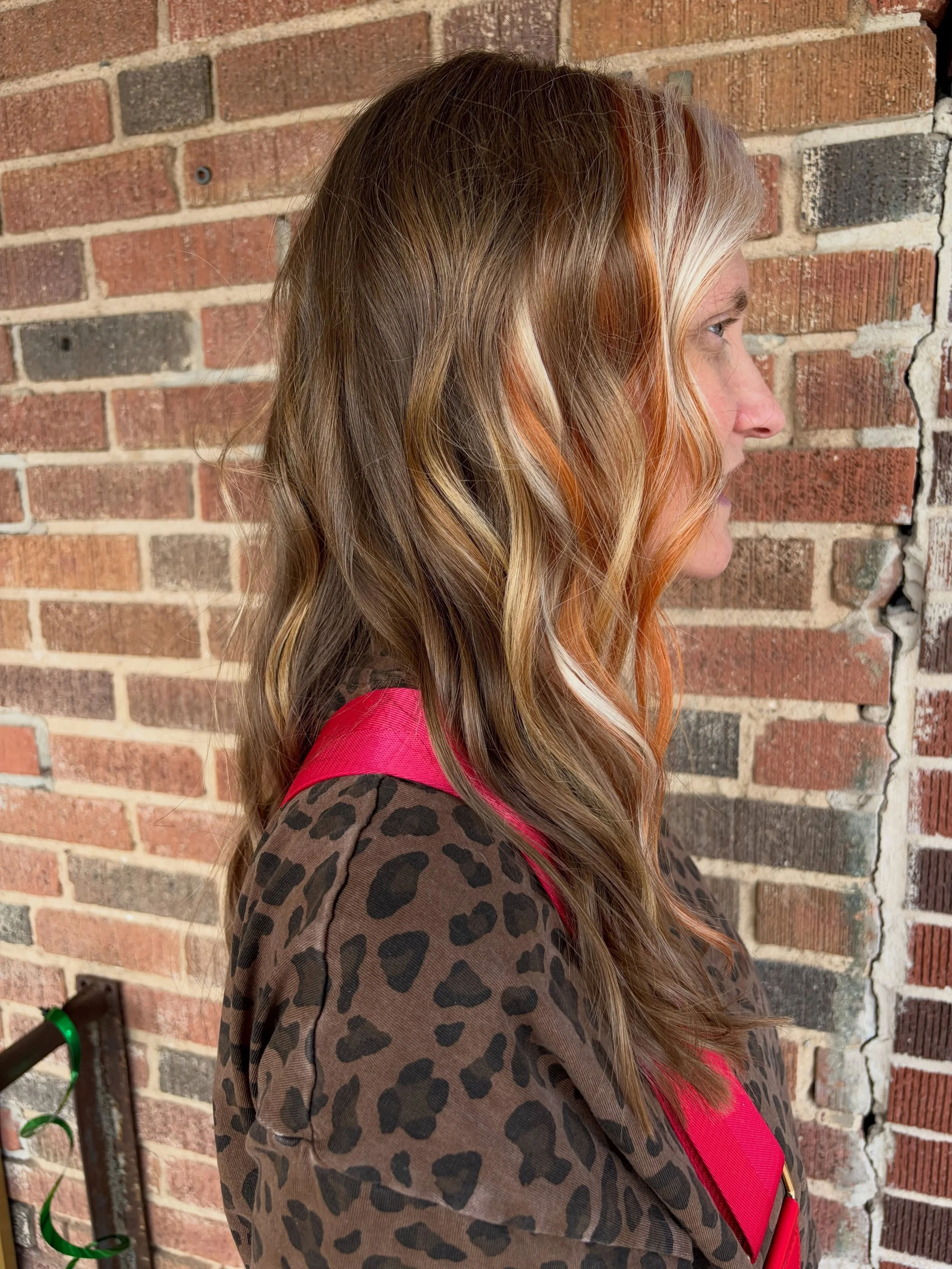🤎🤍🧡

Hair by @sarahrenne 

.
.
.
.
.
#velvetmonkeysalons #velvetmonkeyplaza #colorblock #calicohair #altsalon
