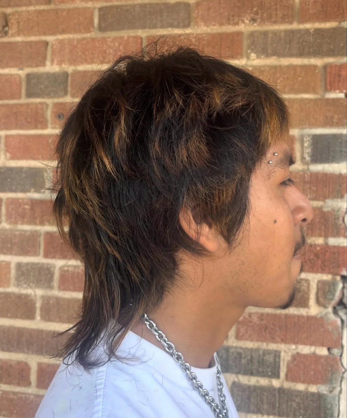Sick cut by @ashehairport 🎸🤘🏼

.
.
.
.
.
#velvetmonkeysalons #velvetmonkeyplaza #plazadistrictokc #creativecut #altsalon