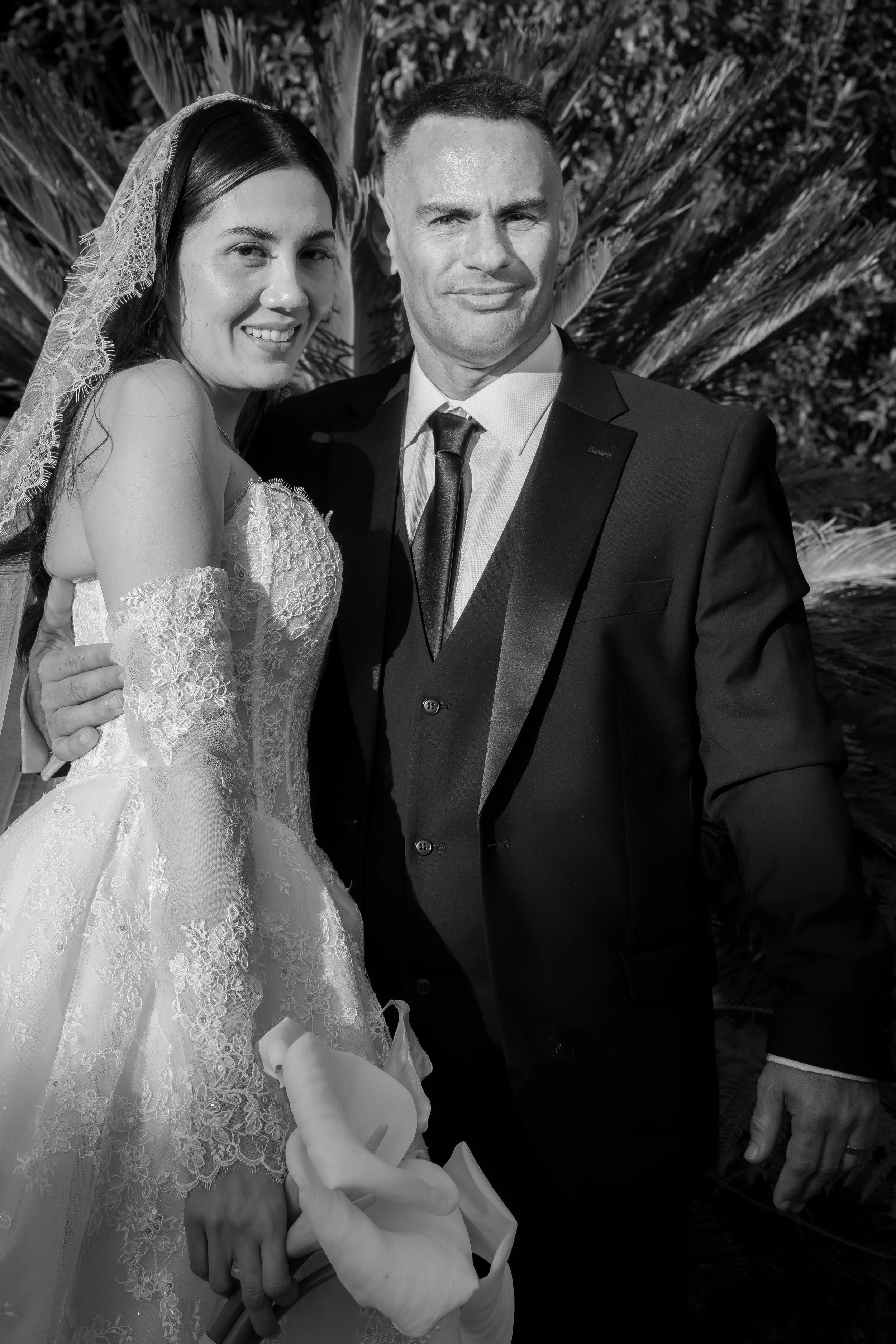 Bridal Couple 22 edit B&W.jpg