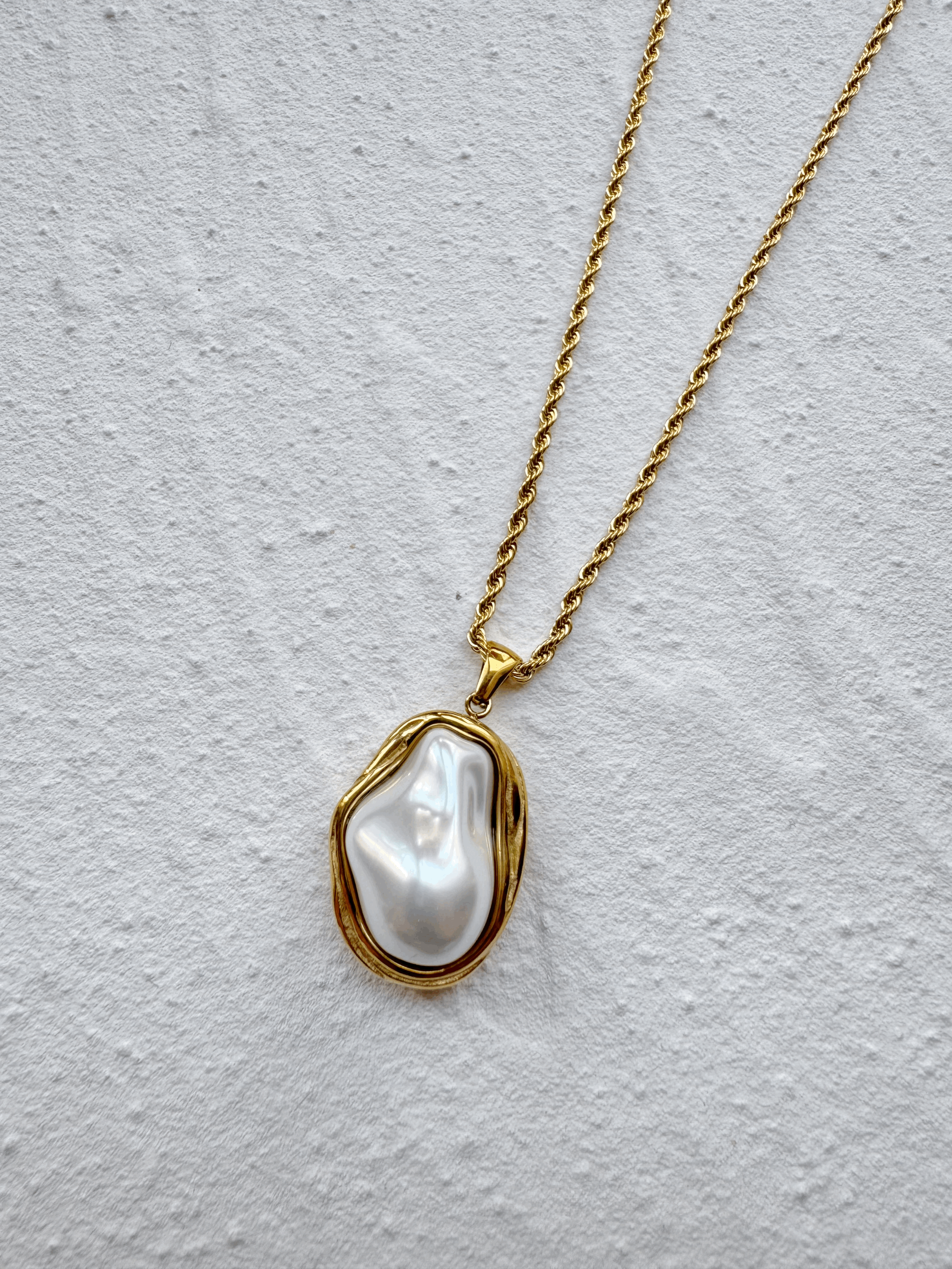 Baroque pearl Necklace