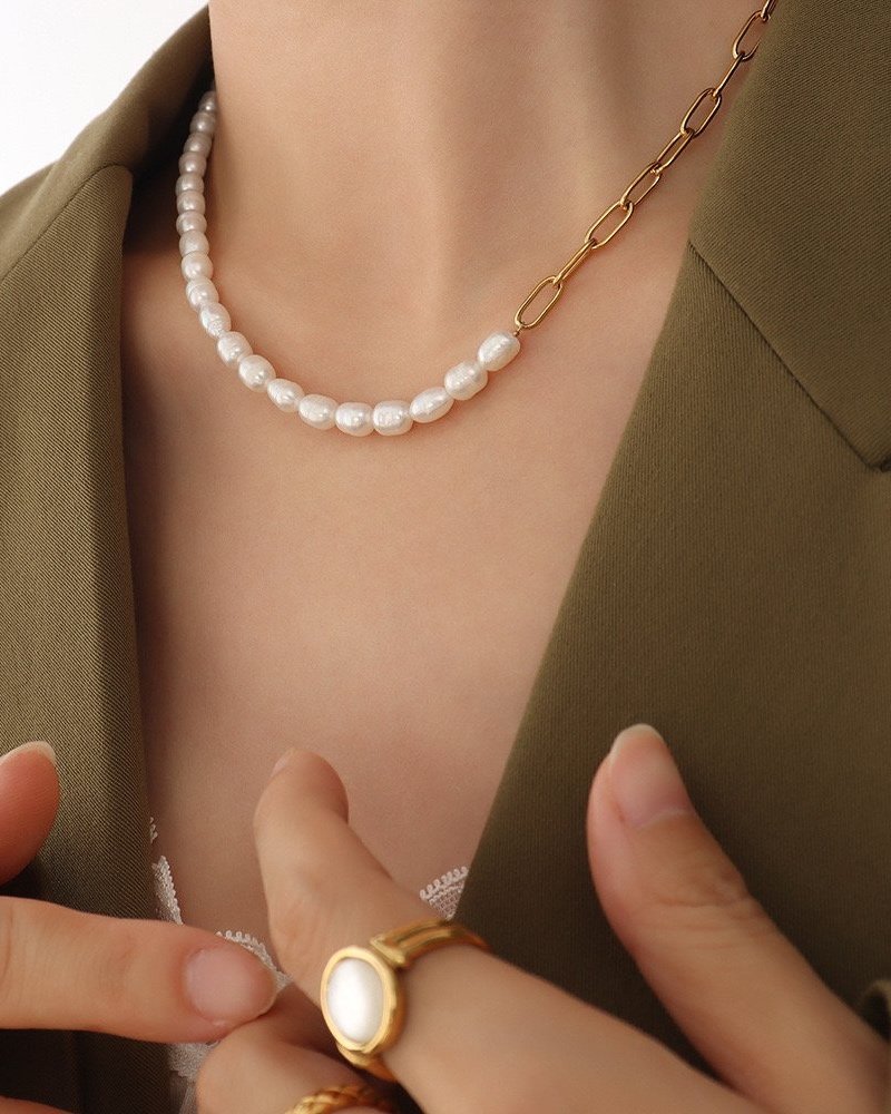 Freshwater Pearl With Paperclip Chain