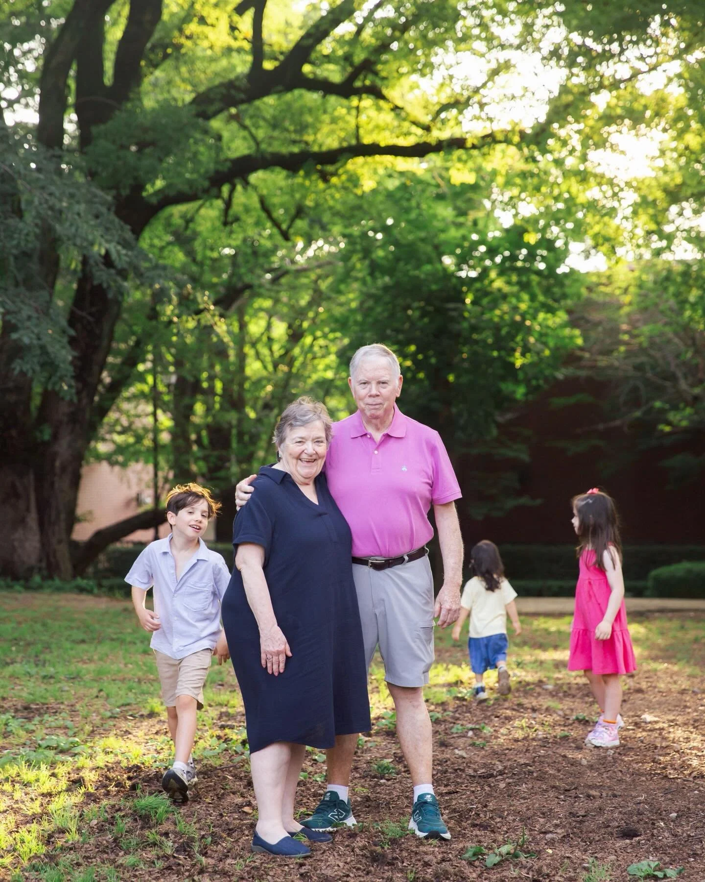 There&rsquo;s something so special about photographing multiple generations together. 🤍

Grandparents, parents, and little ones&mdash;sharing laughs, quiet moments, and simply enjoying time together. These are the memories that become even more mean