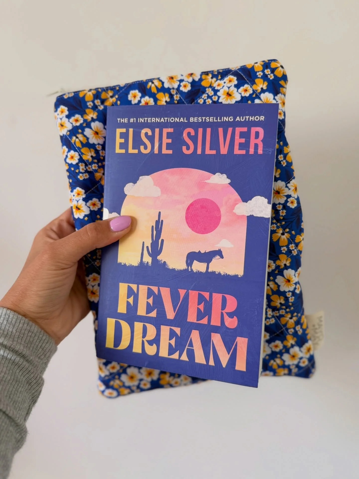 New Book-sleeve print for my new book 💕 

#feverdream #elsiesilver #booksleeve