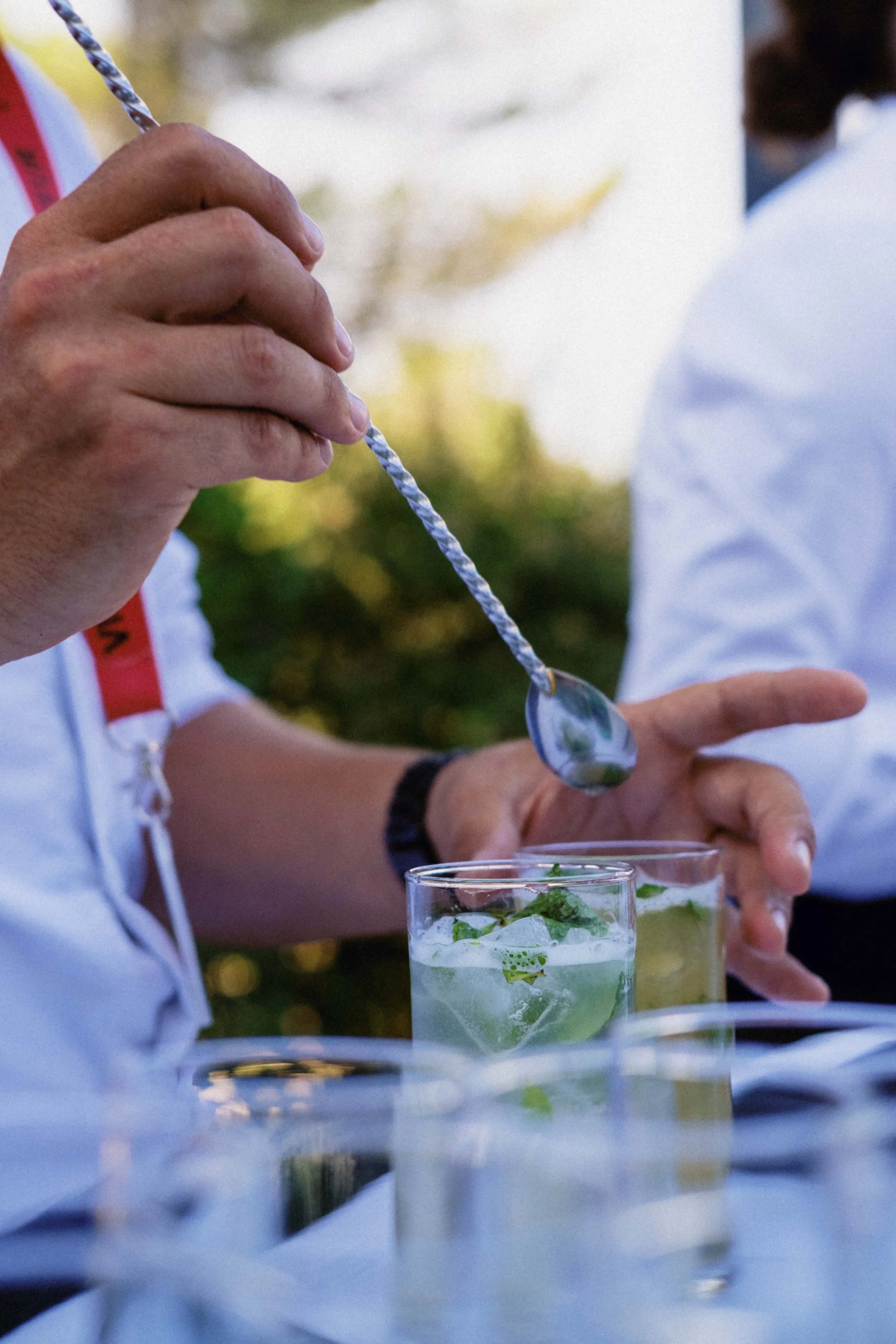 Préparation de coktails lors de la soirée des 30 ans du site d'Aix-en-Provence de TechnicAtome.