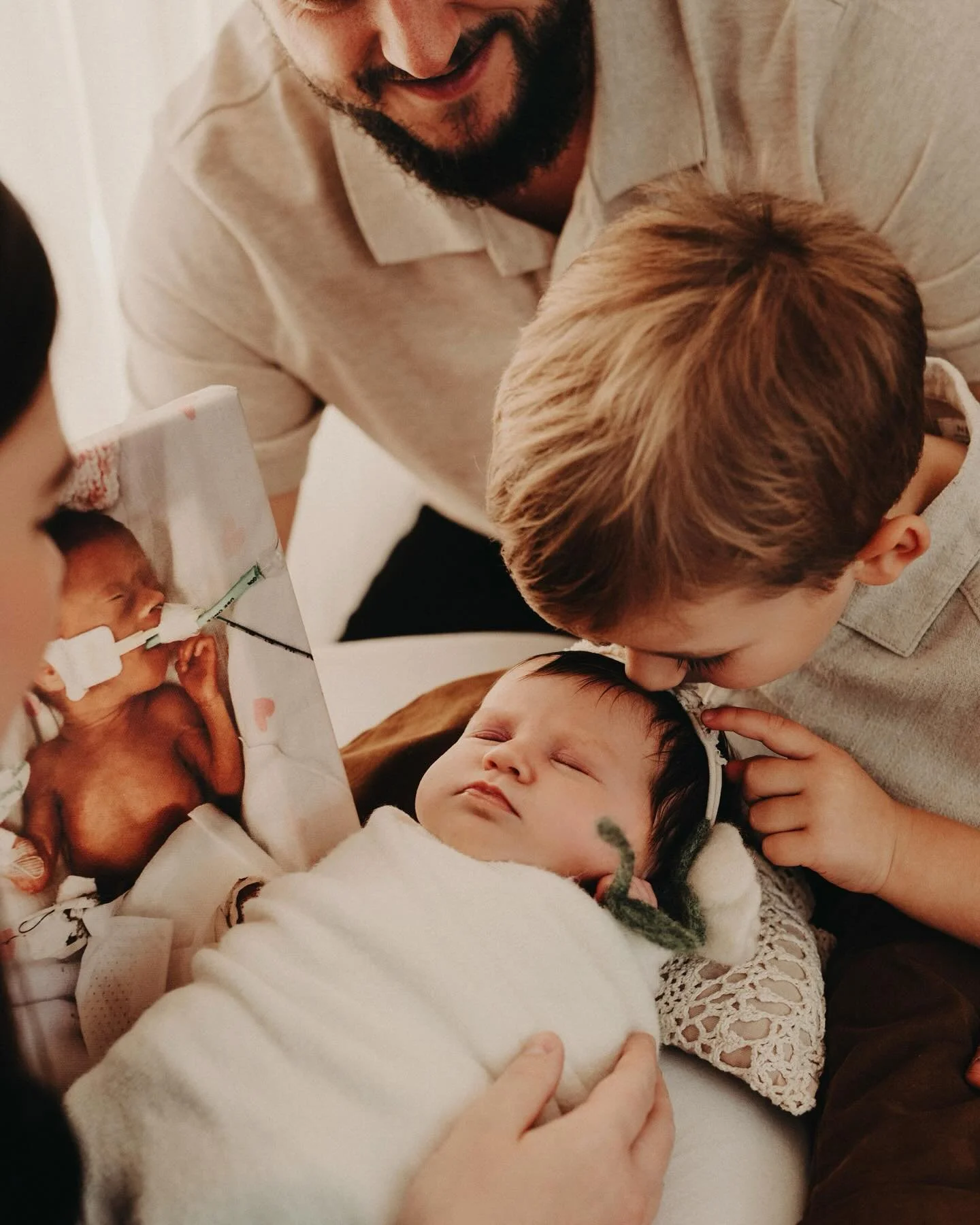 Remembering Isla Rose&hellip;

When capturing this beautiful family it was so important to include beautiful Isla Rose in these photos. I have had the pleasure to photograph this beautiful family on multiple occasions and keeping Isla&rsquo;s memory 