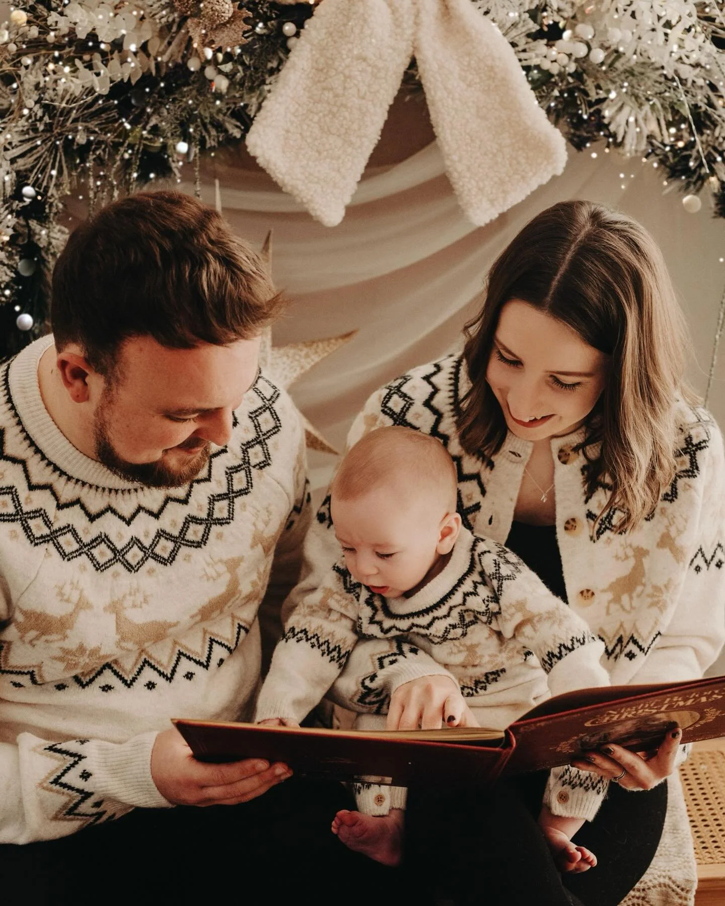 Returning clients will always have a special place in my heart &mdash; it&rsquo;s an honor to capture not just photos, but chapters in your family&rsquo;s life. Thank you for coming back this Christmas. 

Thank you for all your guys amazing support! 