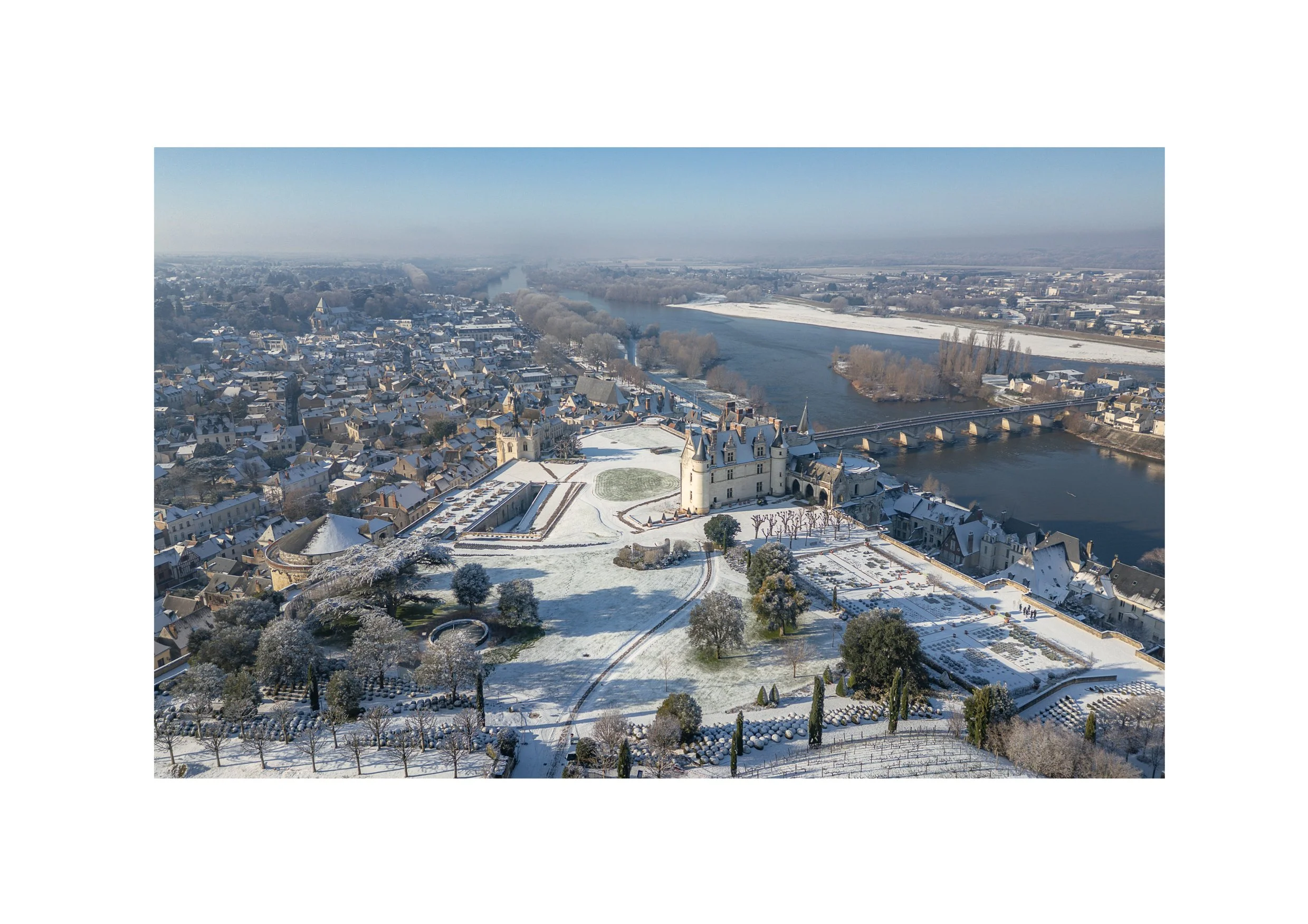 Vue enneigée sur la Loire depuis le Château d'Amboise