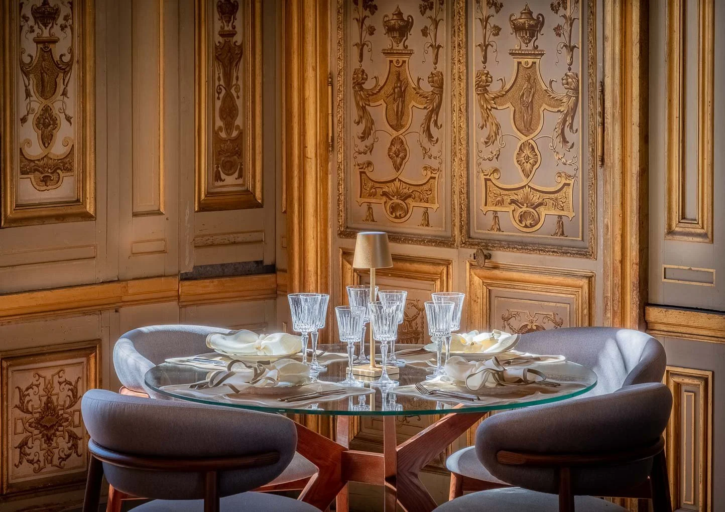 Ambiance feutrée et design intérieur salon de prestige Sologne Erwan Fiquet