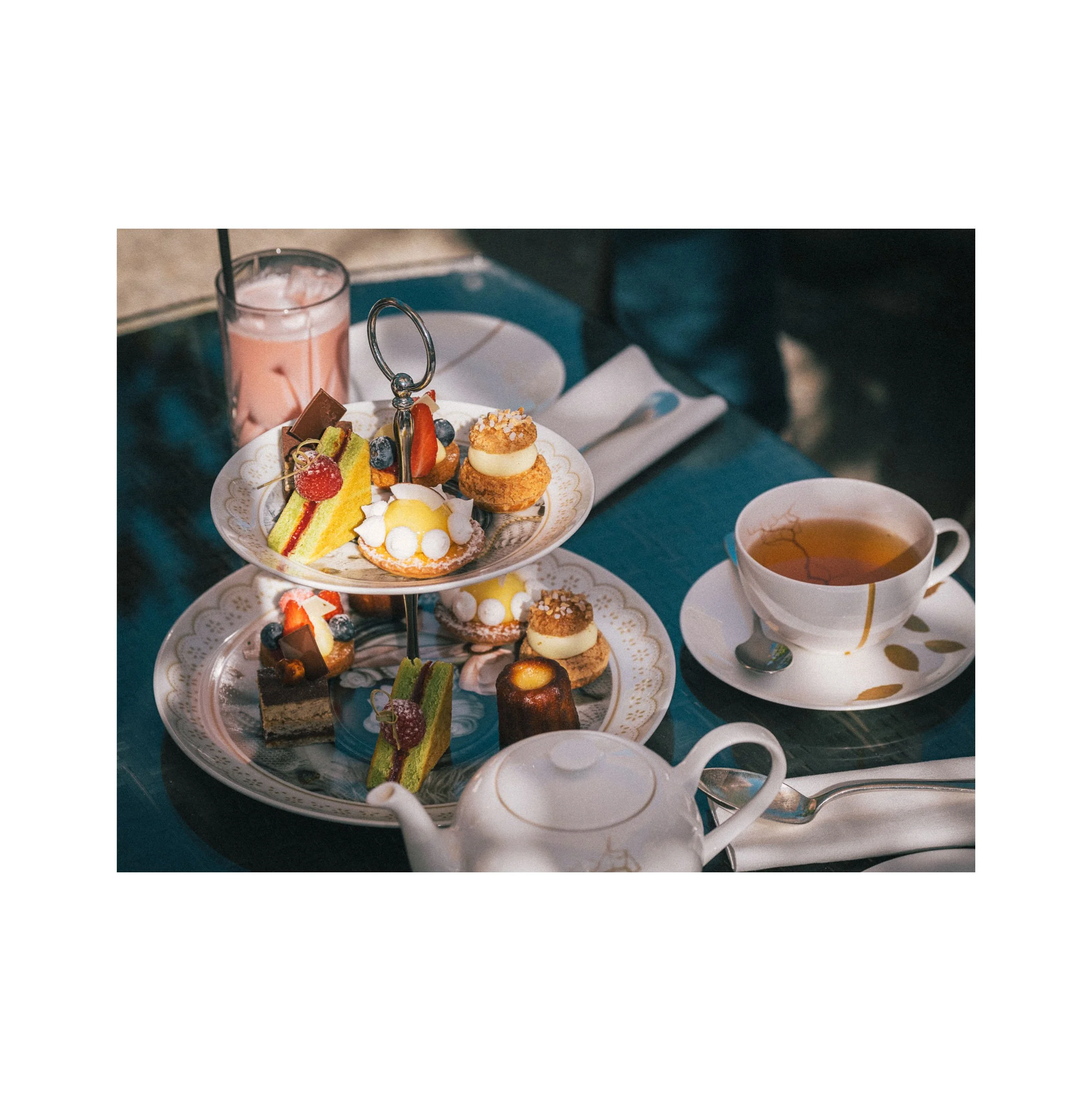 Luxury hospitality lifestyle photography at Château de Rochecotte by Erwan Fiquet