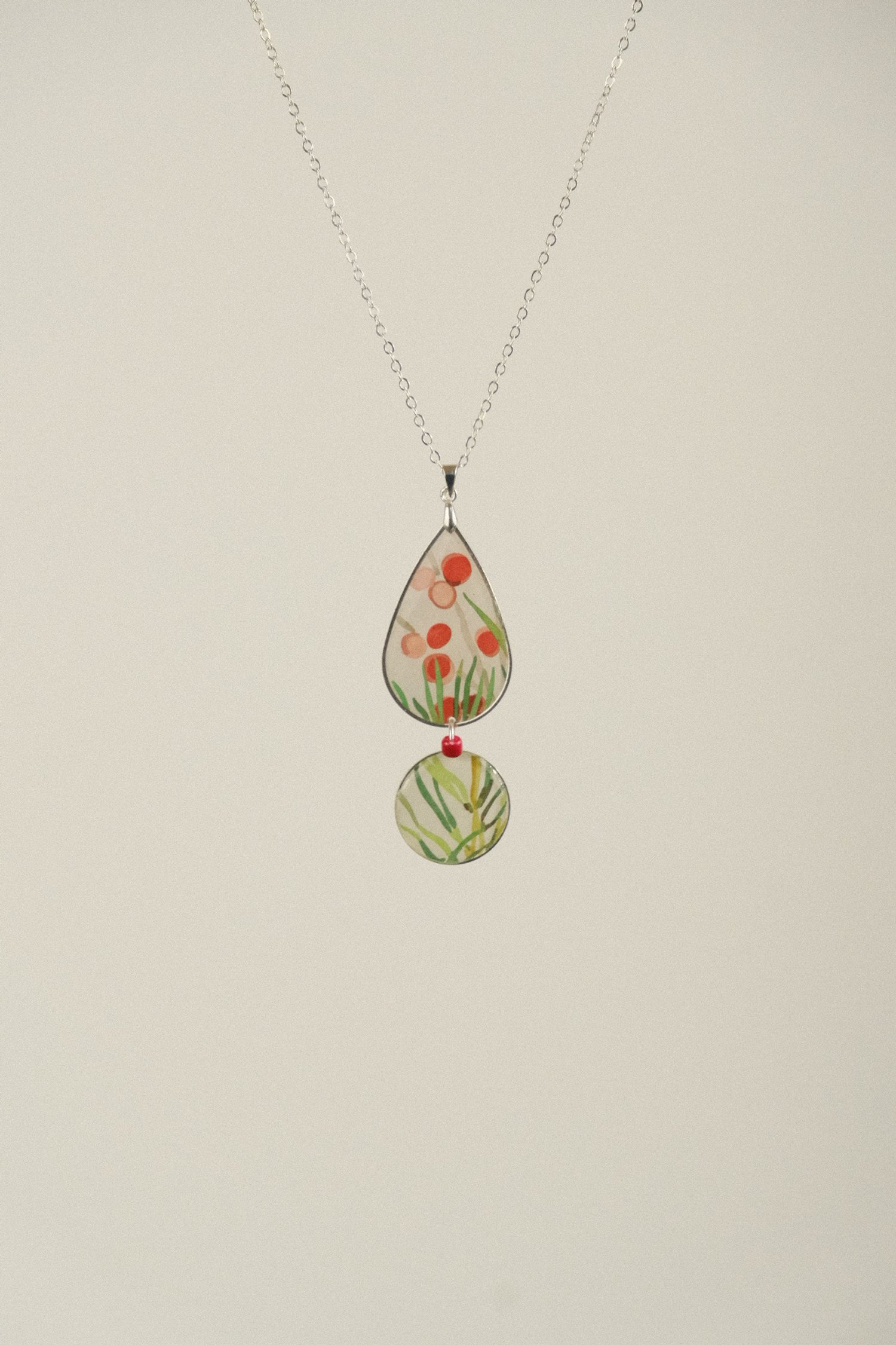 large view of the necklace