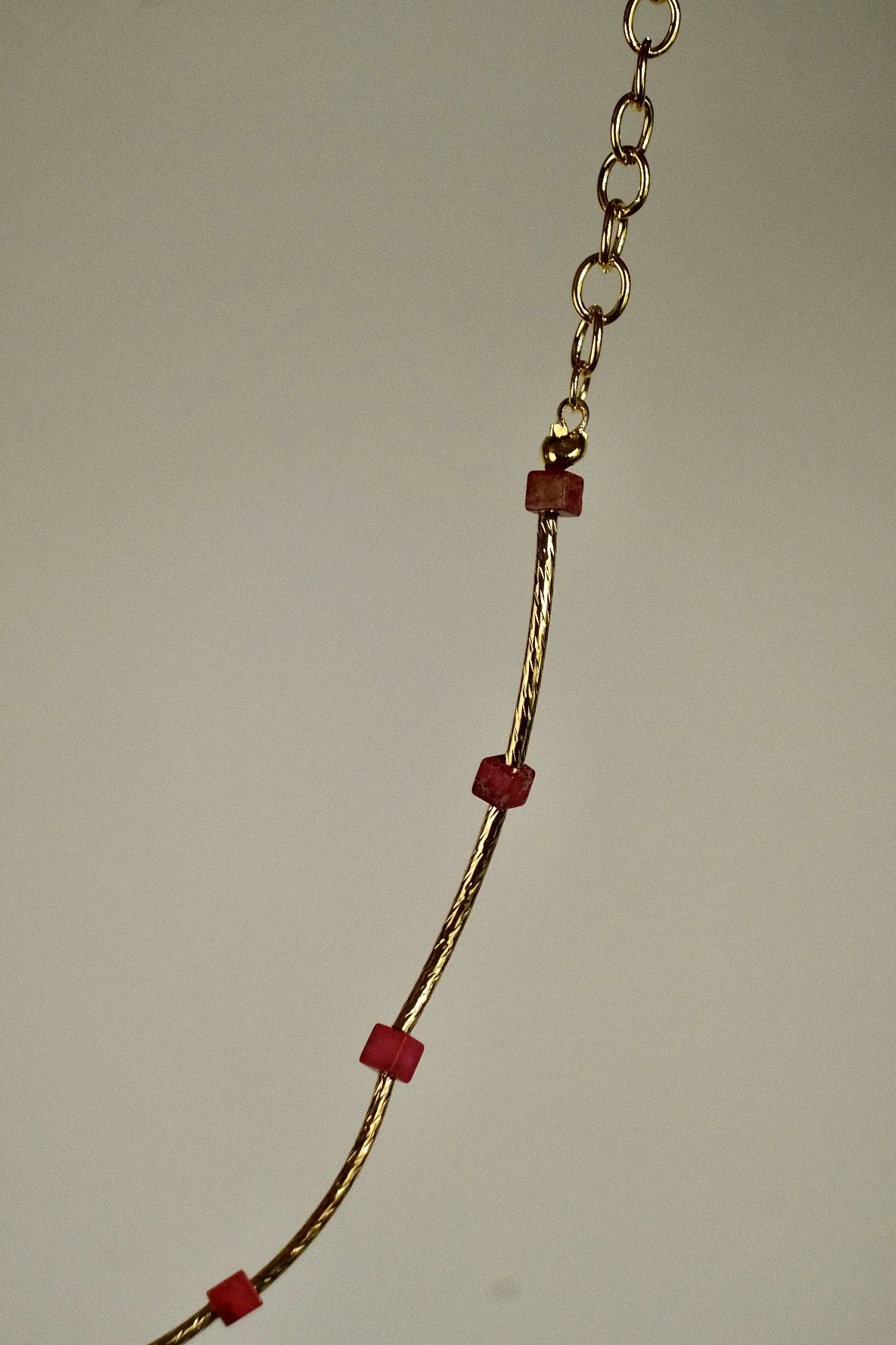 red & gold bead choker
